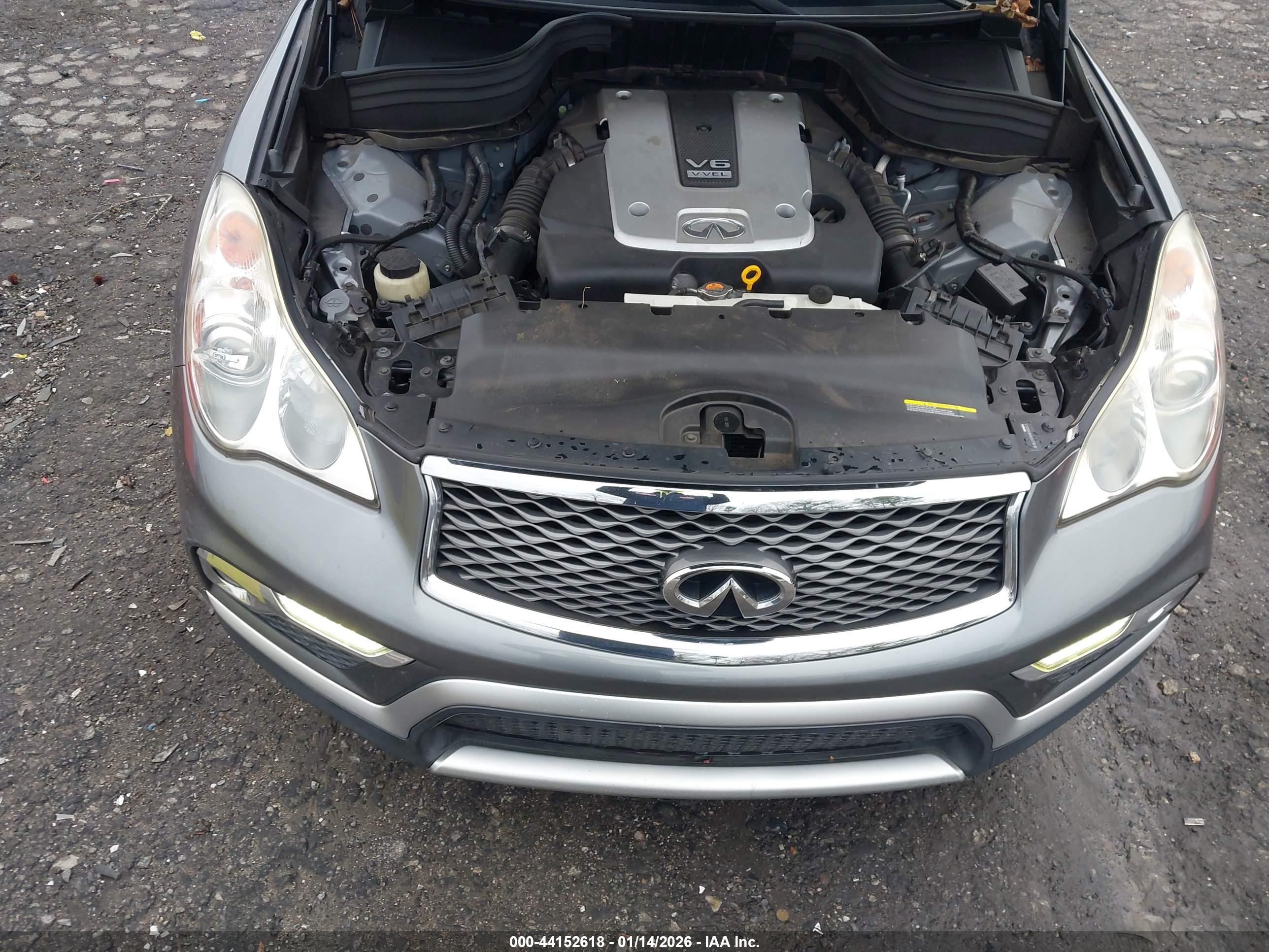 INFINITI QX50 image 10