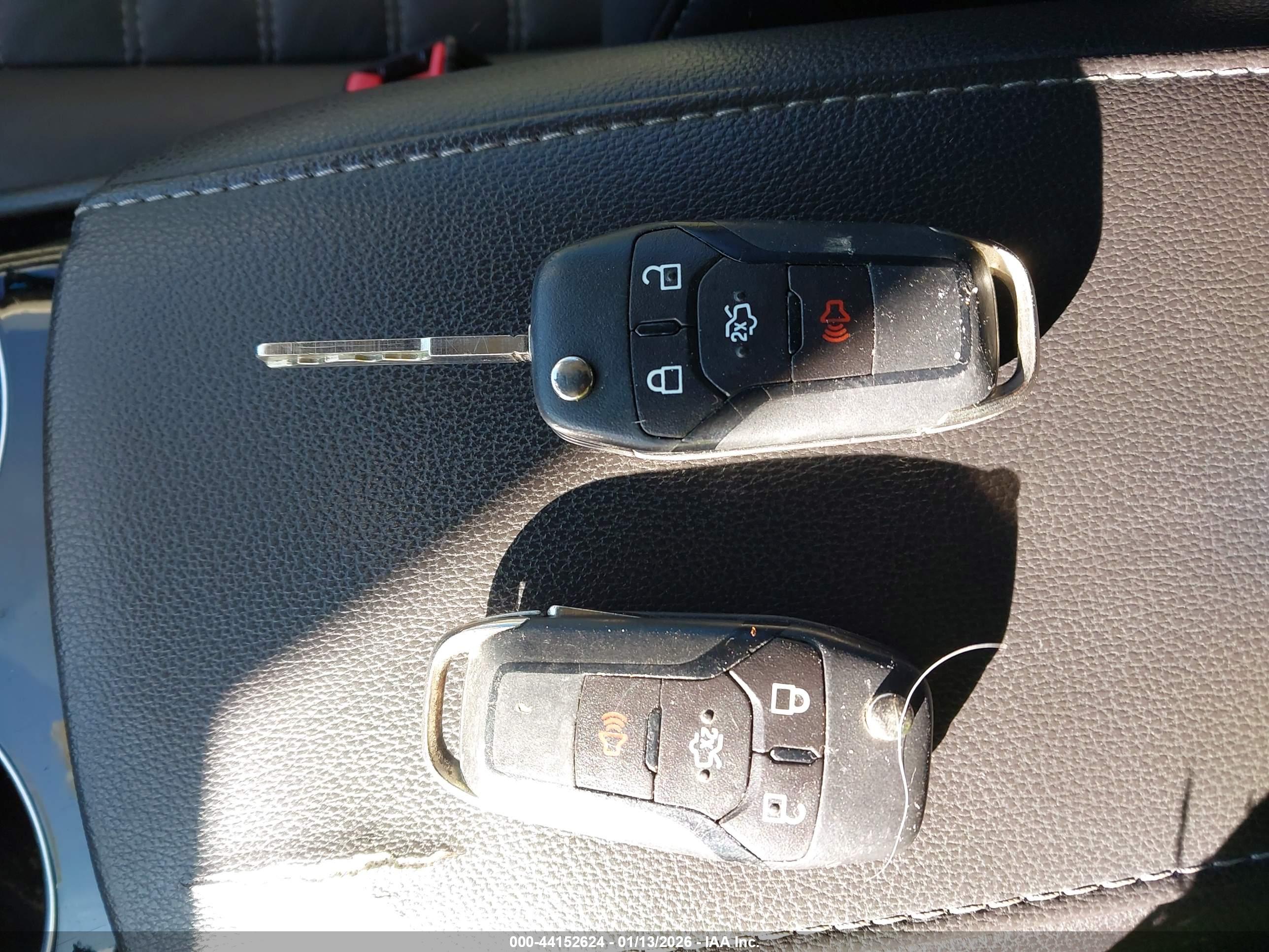 FORD FUSION image 11