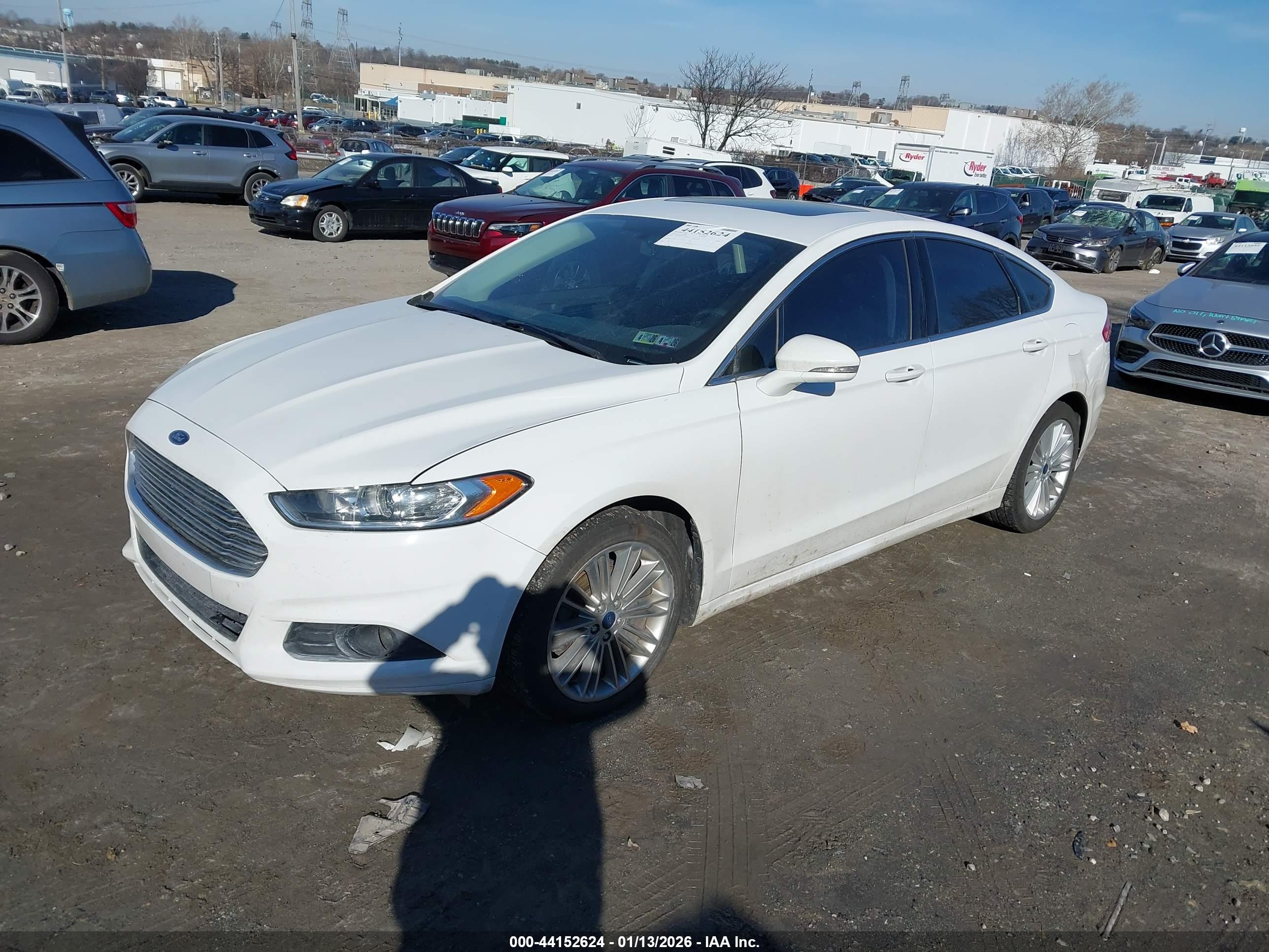 FORD FUSION image 2