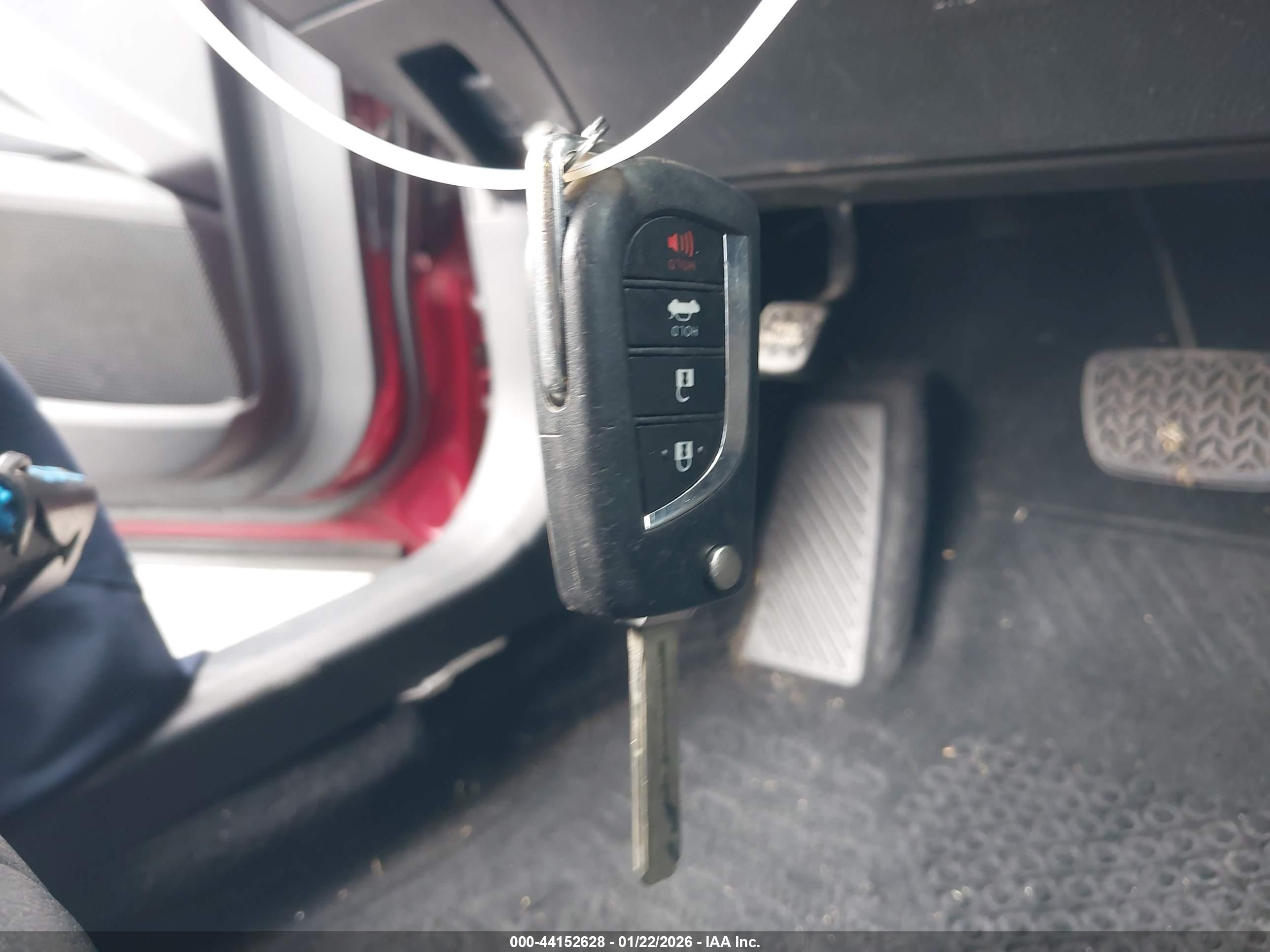 TOYOTA CAMRY image 11