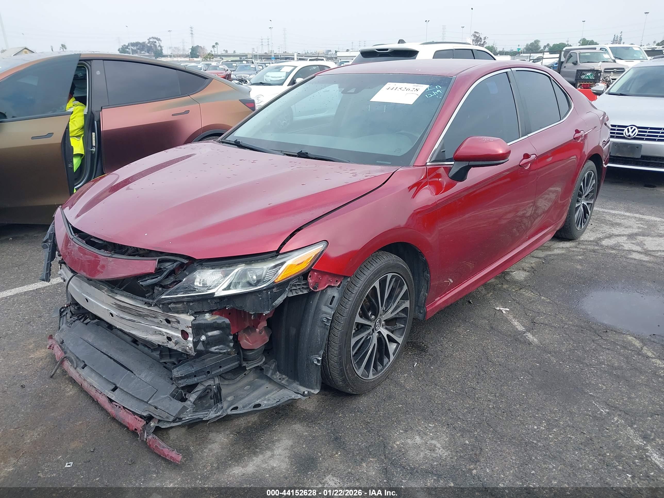 TOYOTA CAMRY image 2