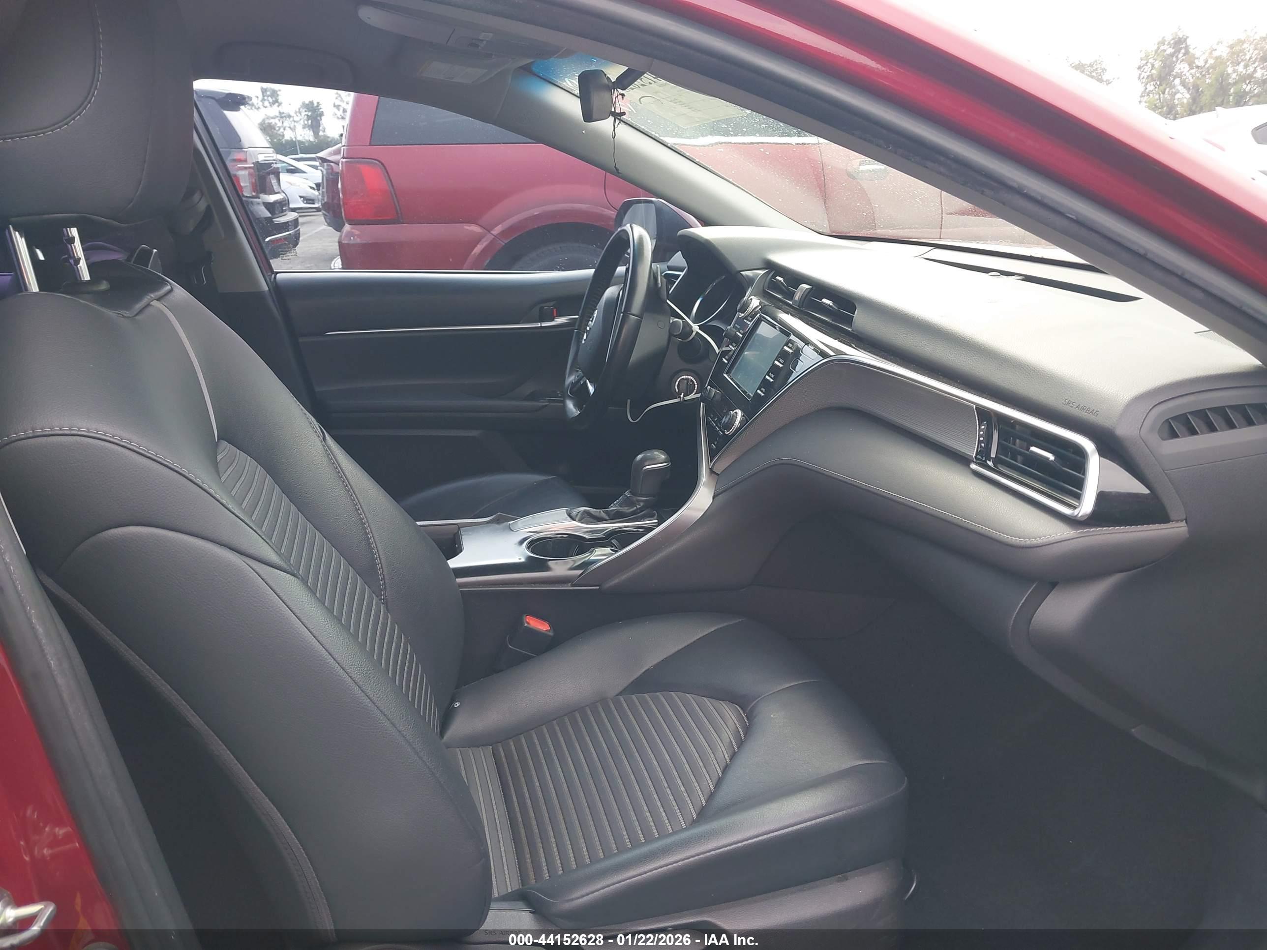 TOYOTA CAMRY image 5