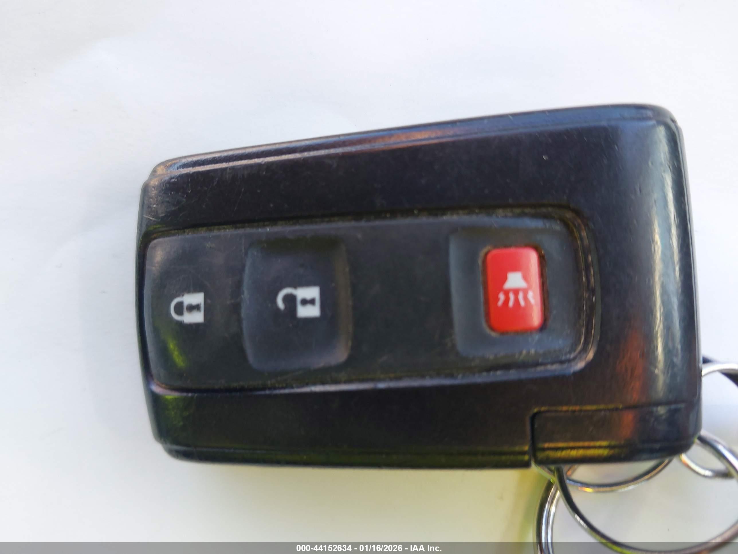 TOYOTA PRIUS image 11