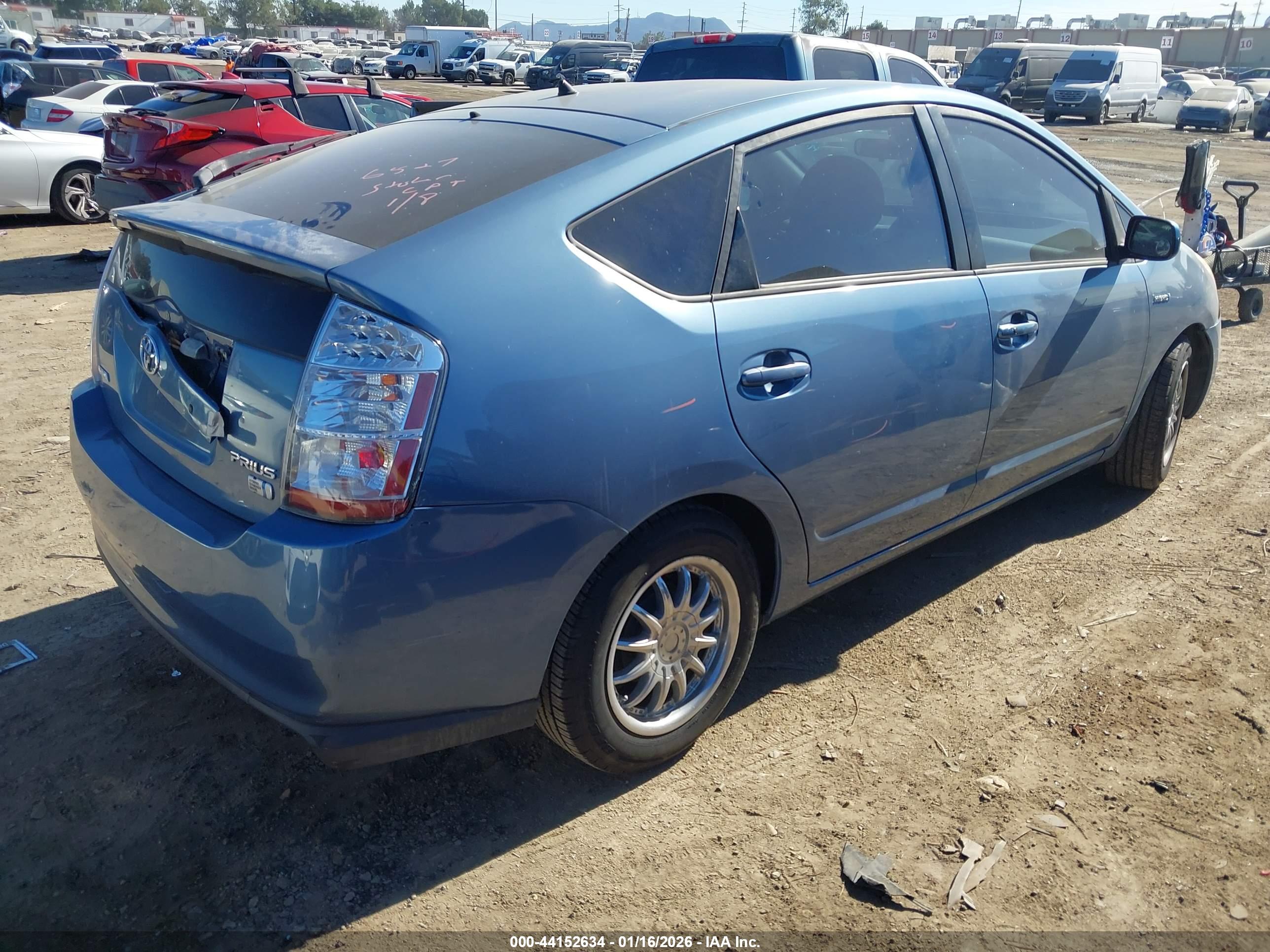 TOYOTA PRIUS image 4