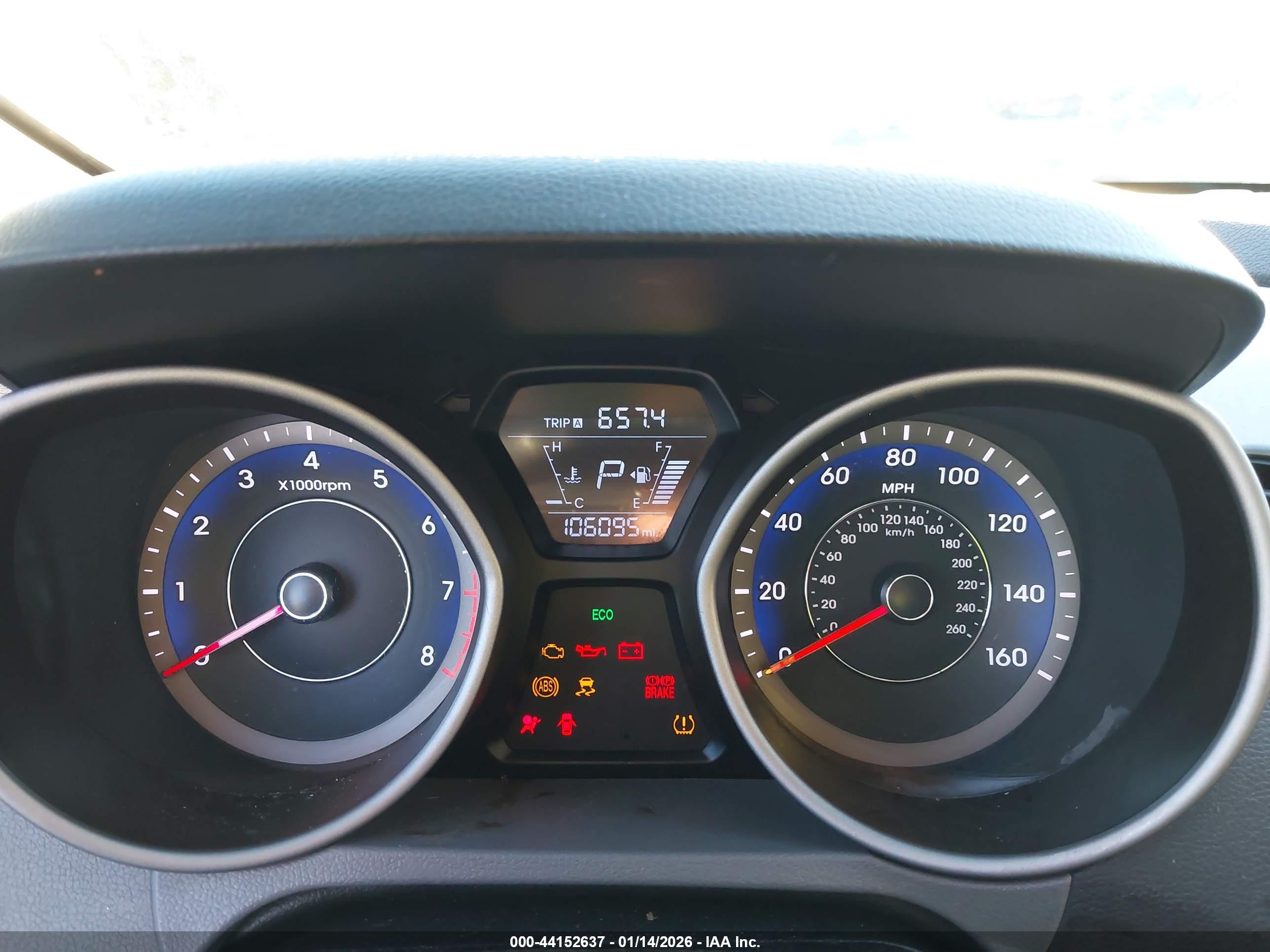 HYUNDAI ELANTRA image 7