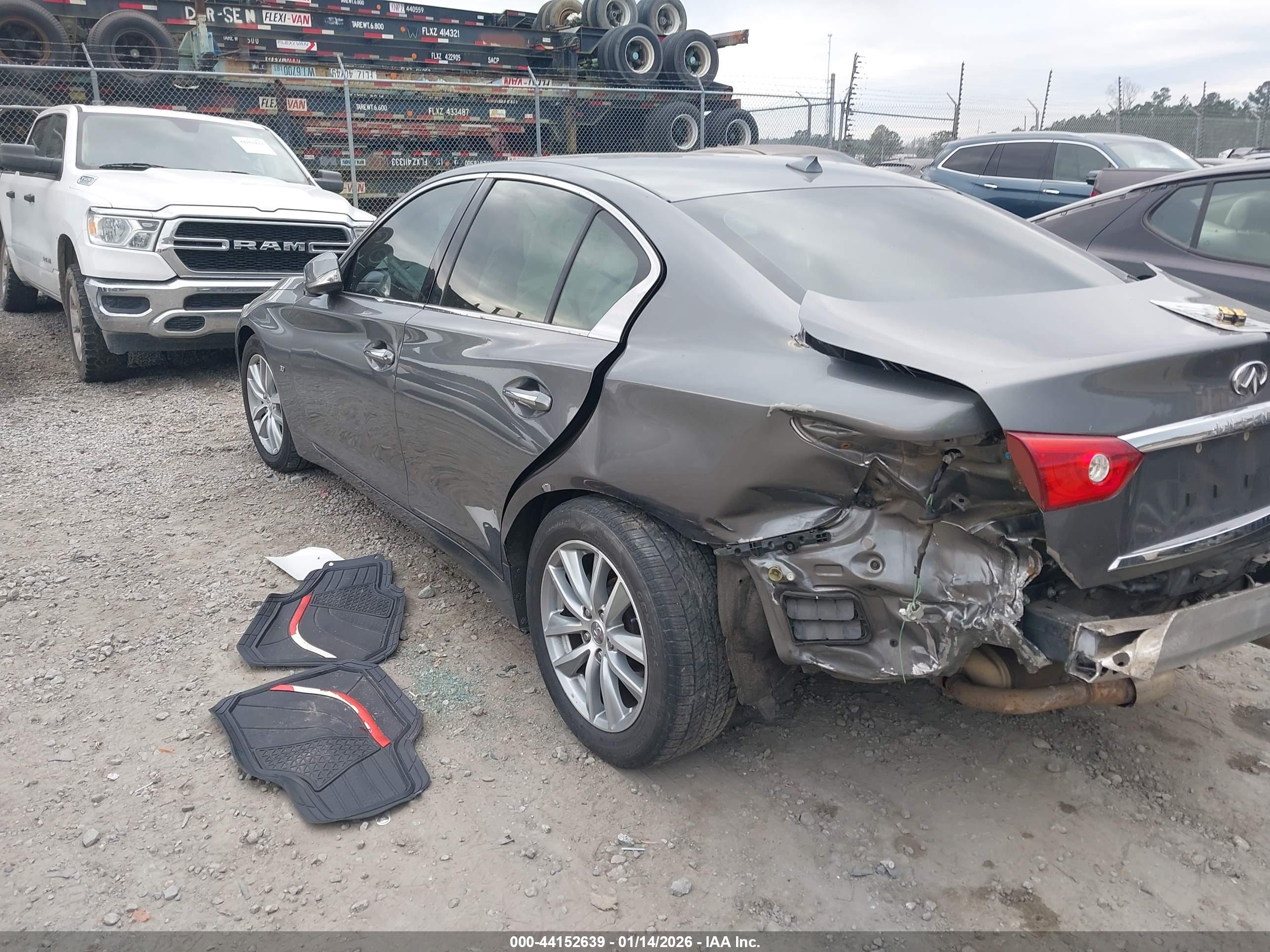 INFINITI Q50 image 3