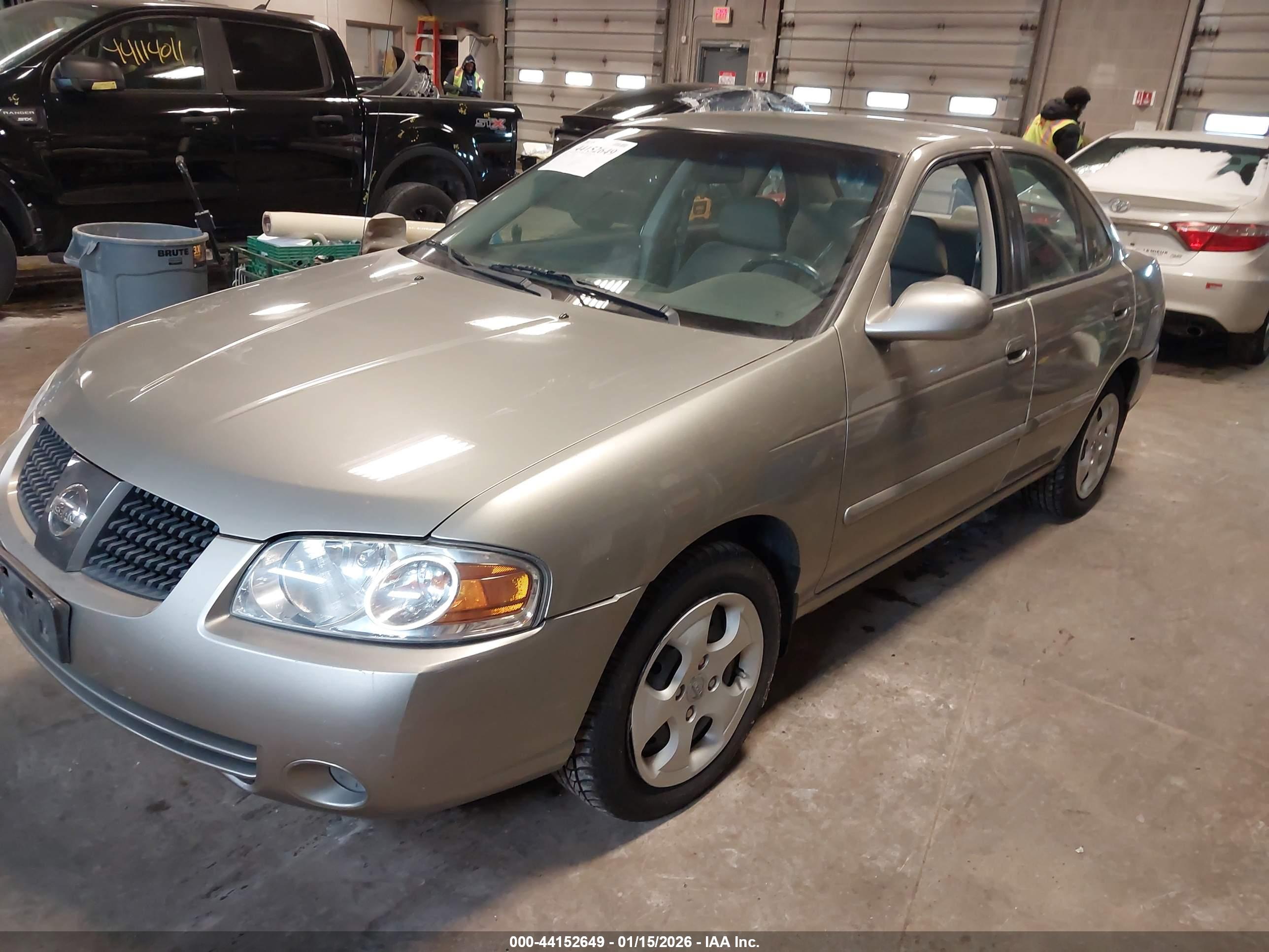 NISSAN SENTRA image 2