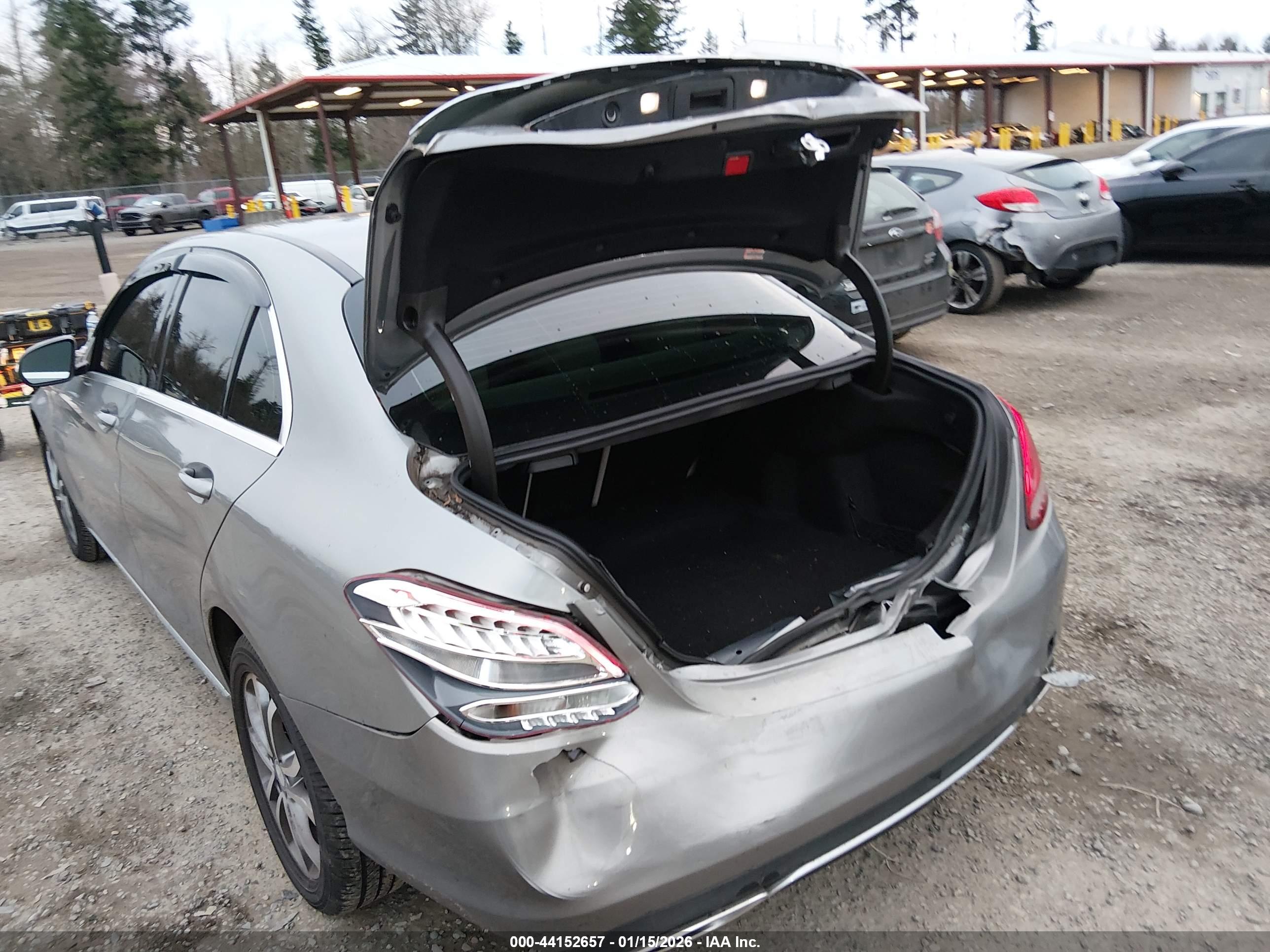 MERCEDES-BENZ C image 6