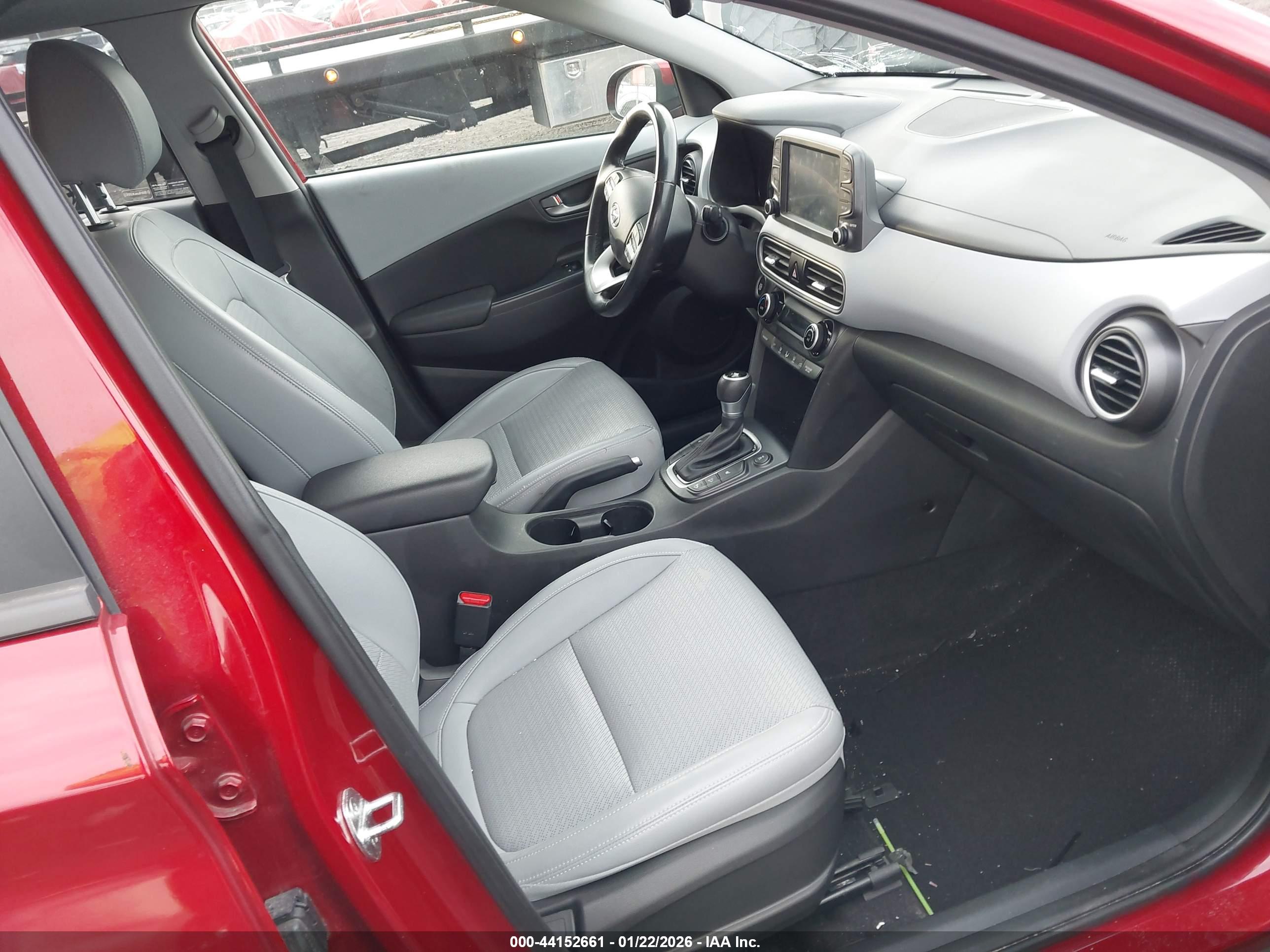 HYUNDAI KONA image 5