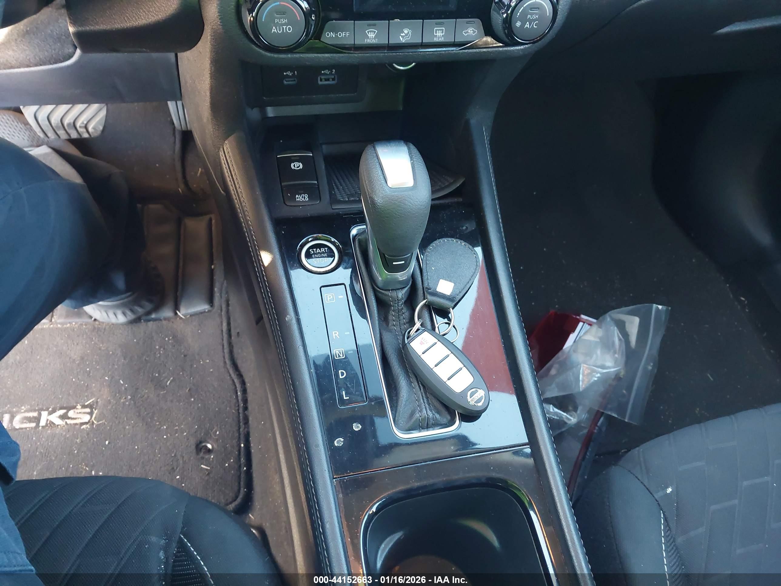 NISSAN KICKS image 11