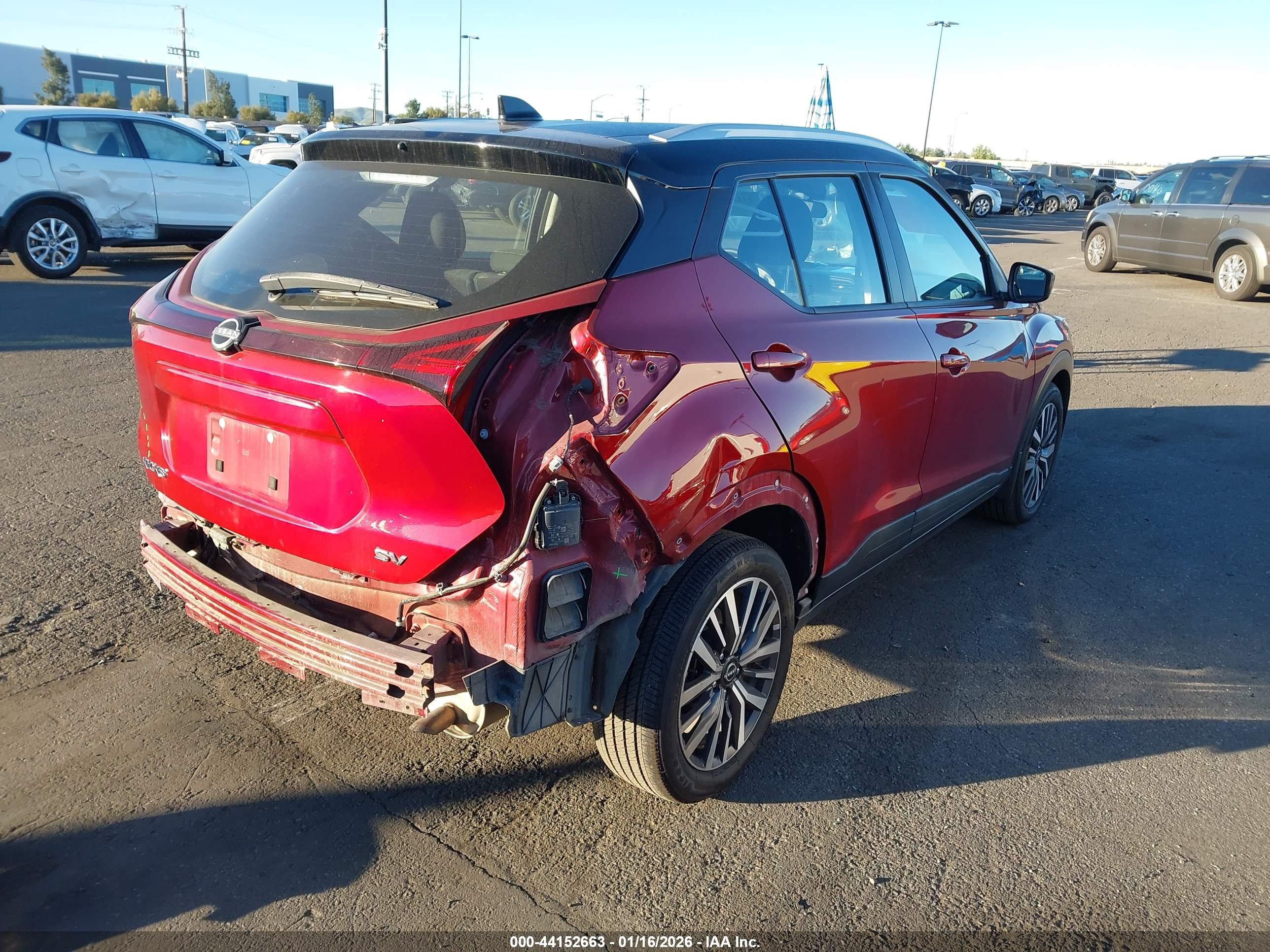 NISSAN KICKS image 4