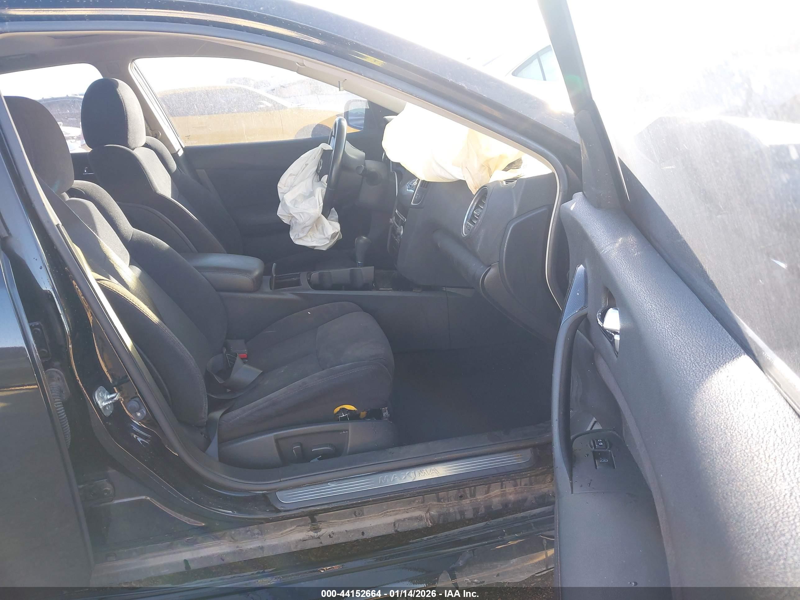 NISSAN MAXIMA image 5