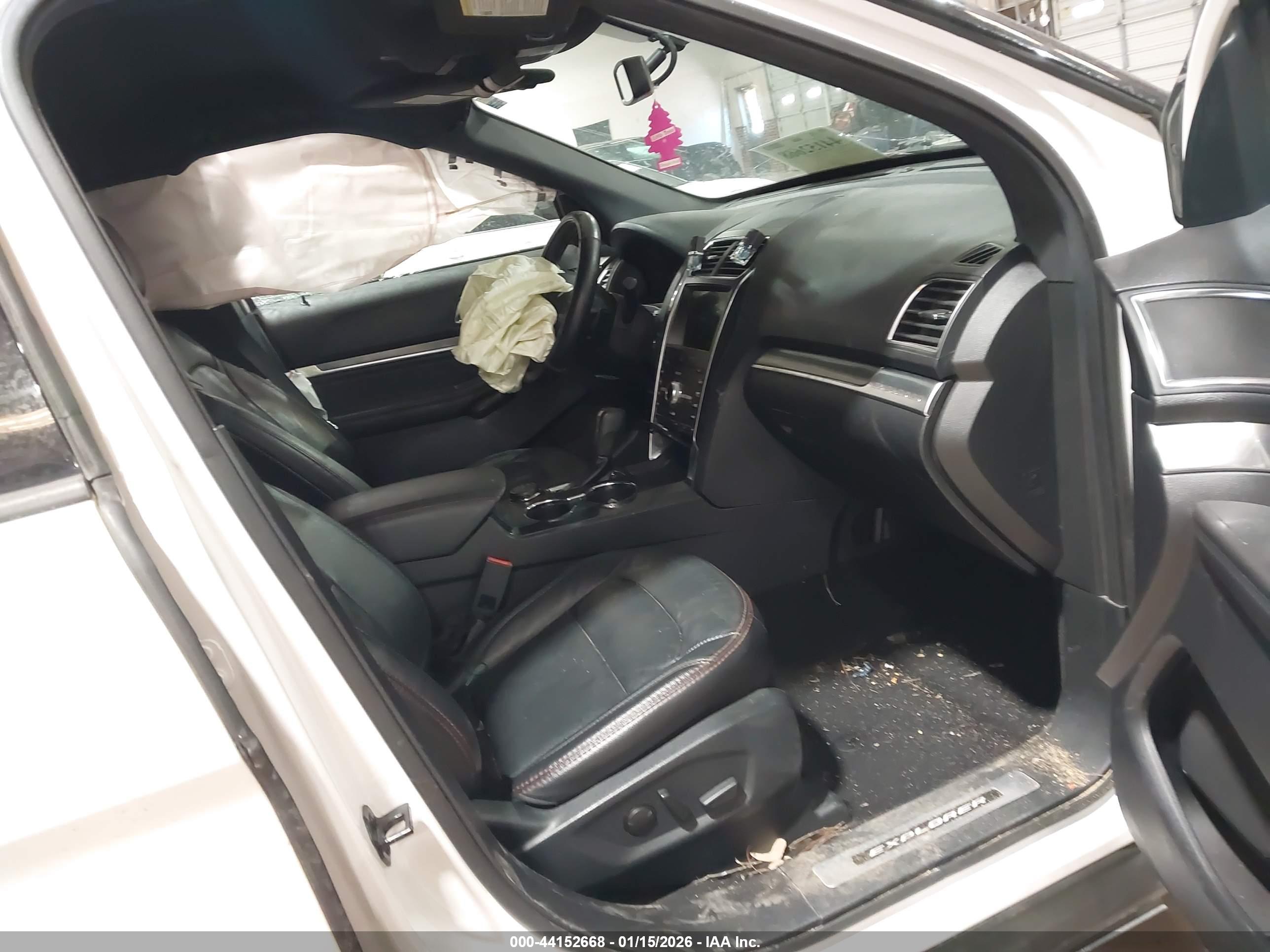 FORD EXPLORER image 5