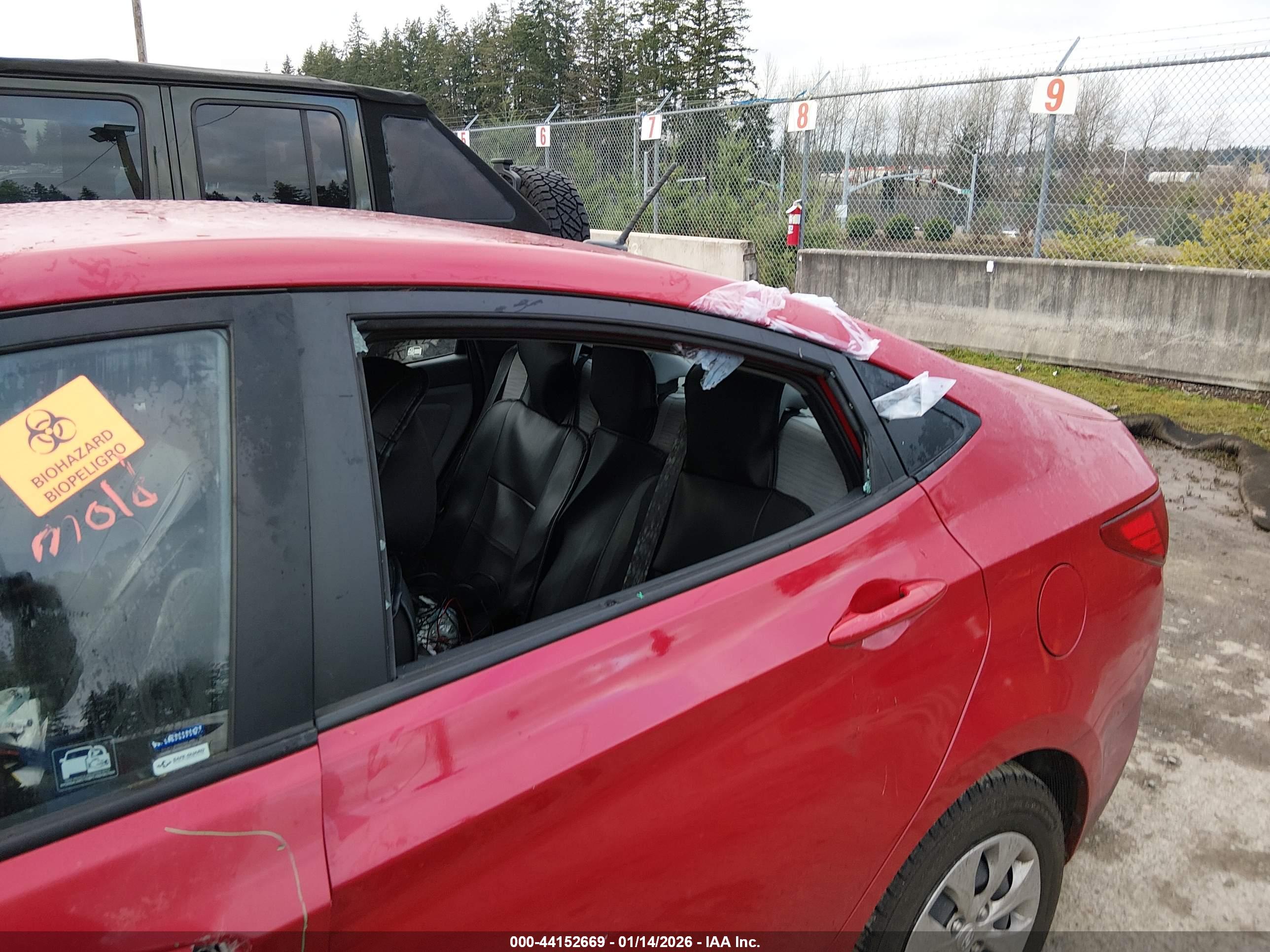 HYUNDAI ACCENT image 6