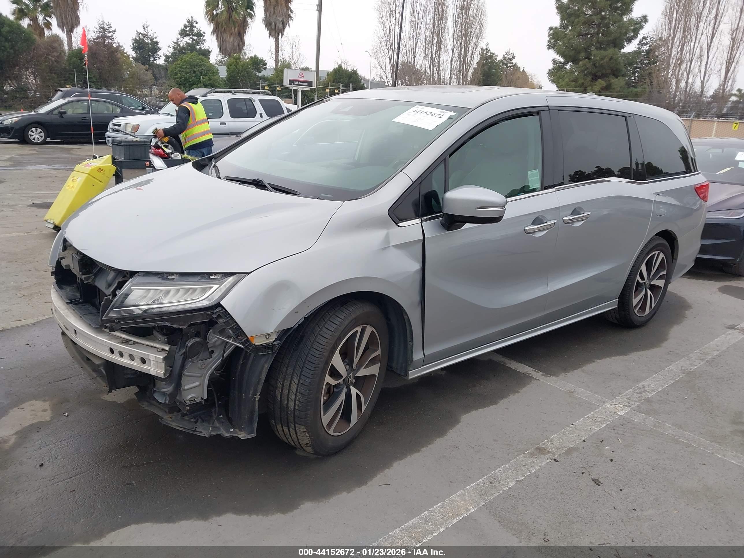 HONDA ODYSSEY image 2