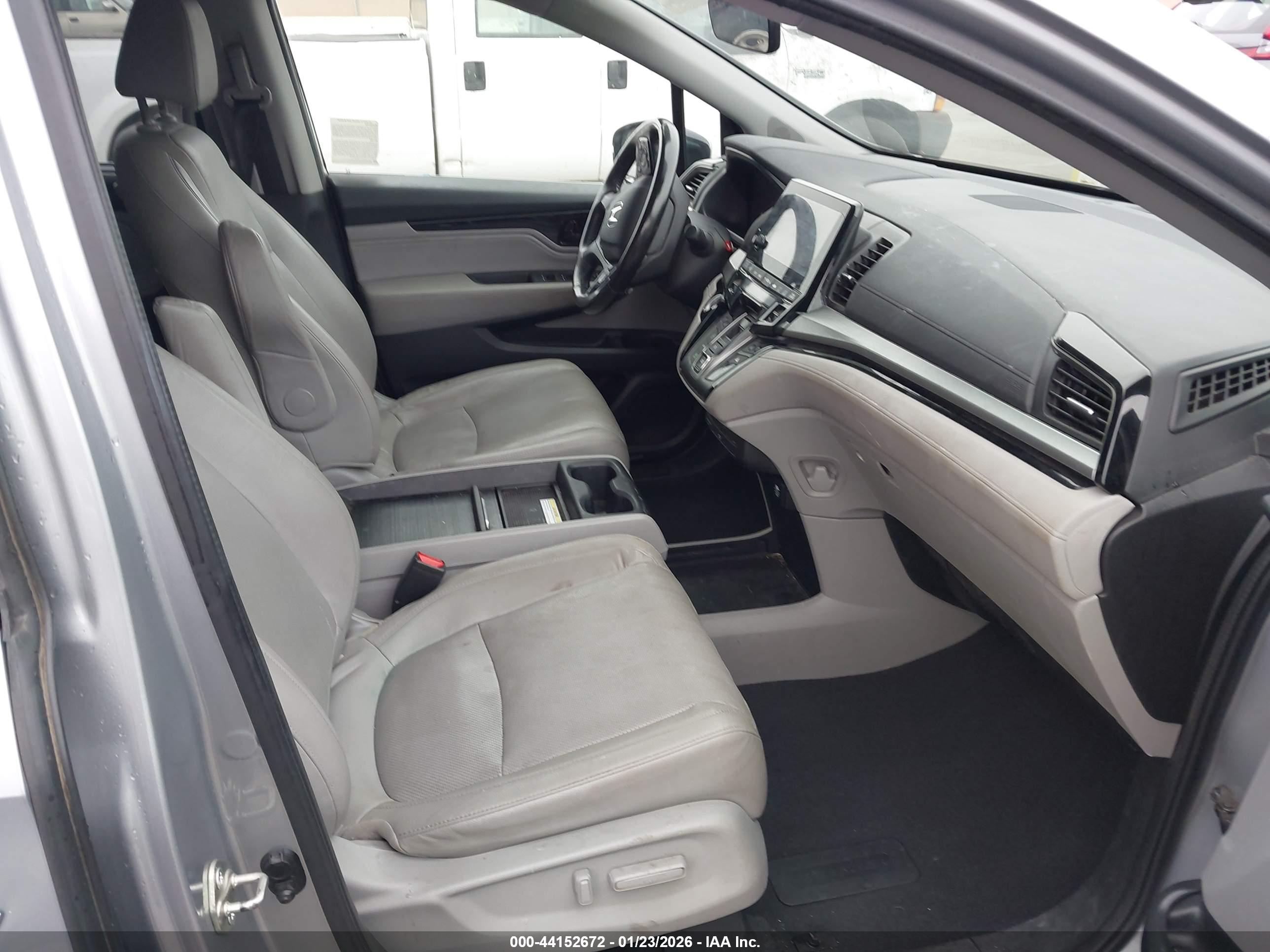 HONDA ODYSSEY image 5