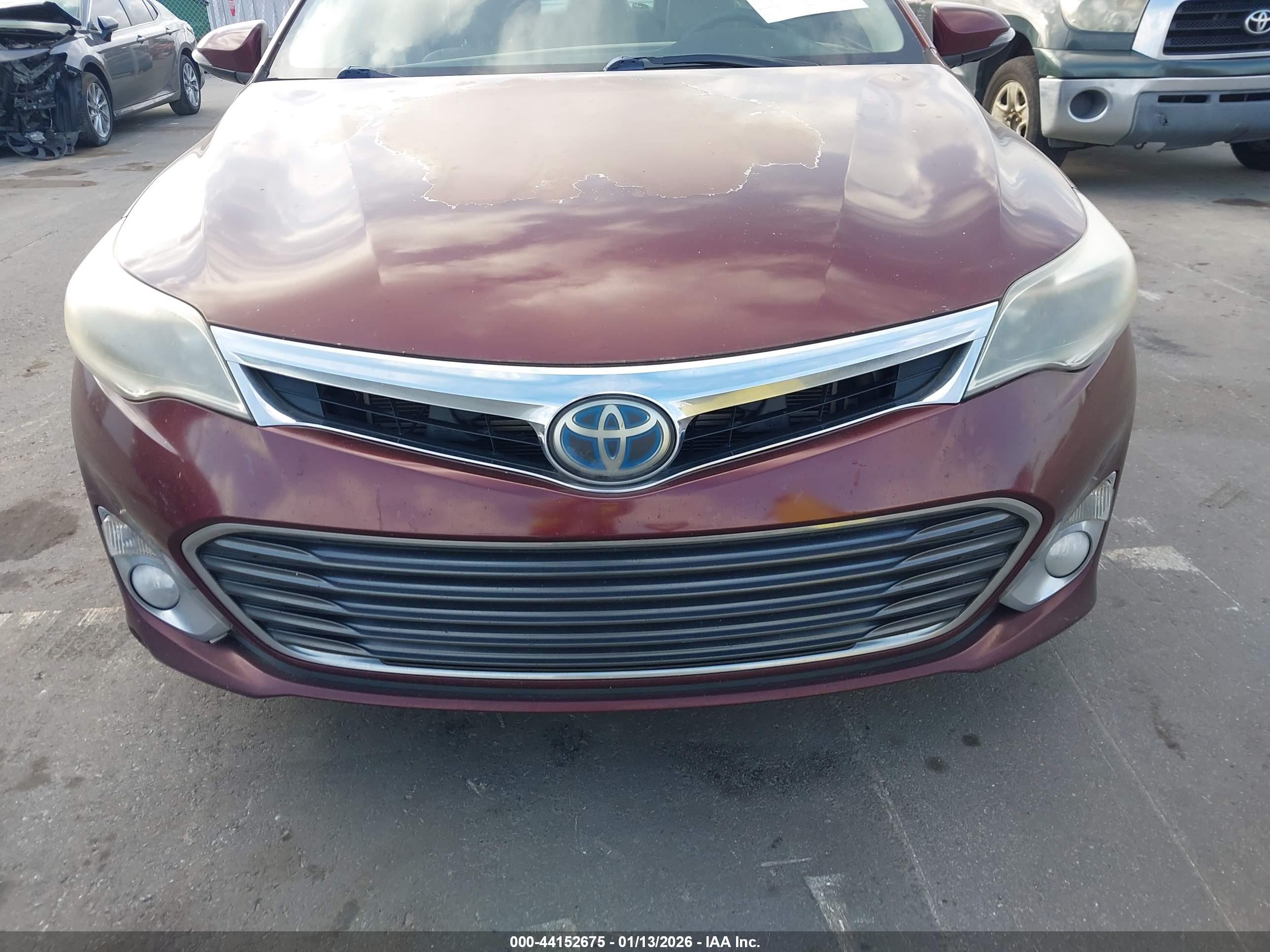 TOYOTA AVALON image 6