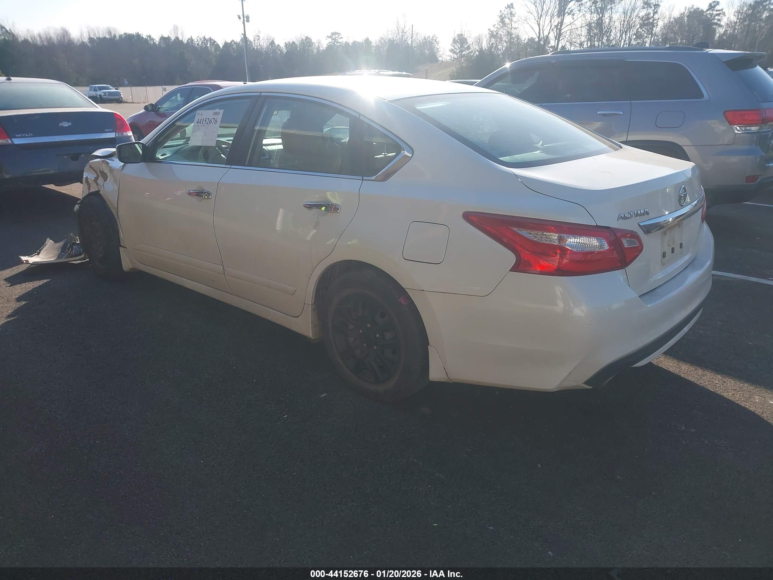 NISSAN ALTIMA image 3