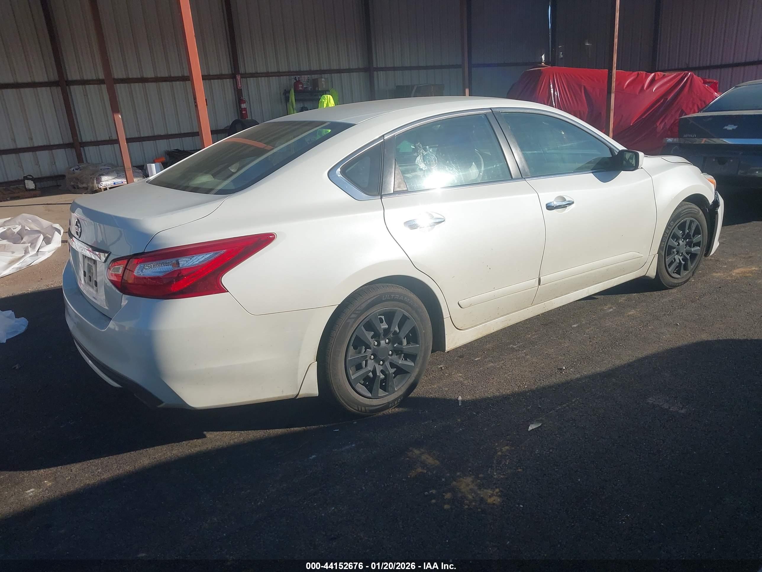 NISSAN ALTIMA image 4