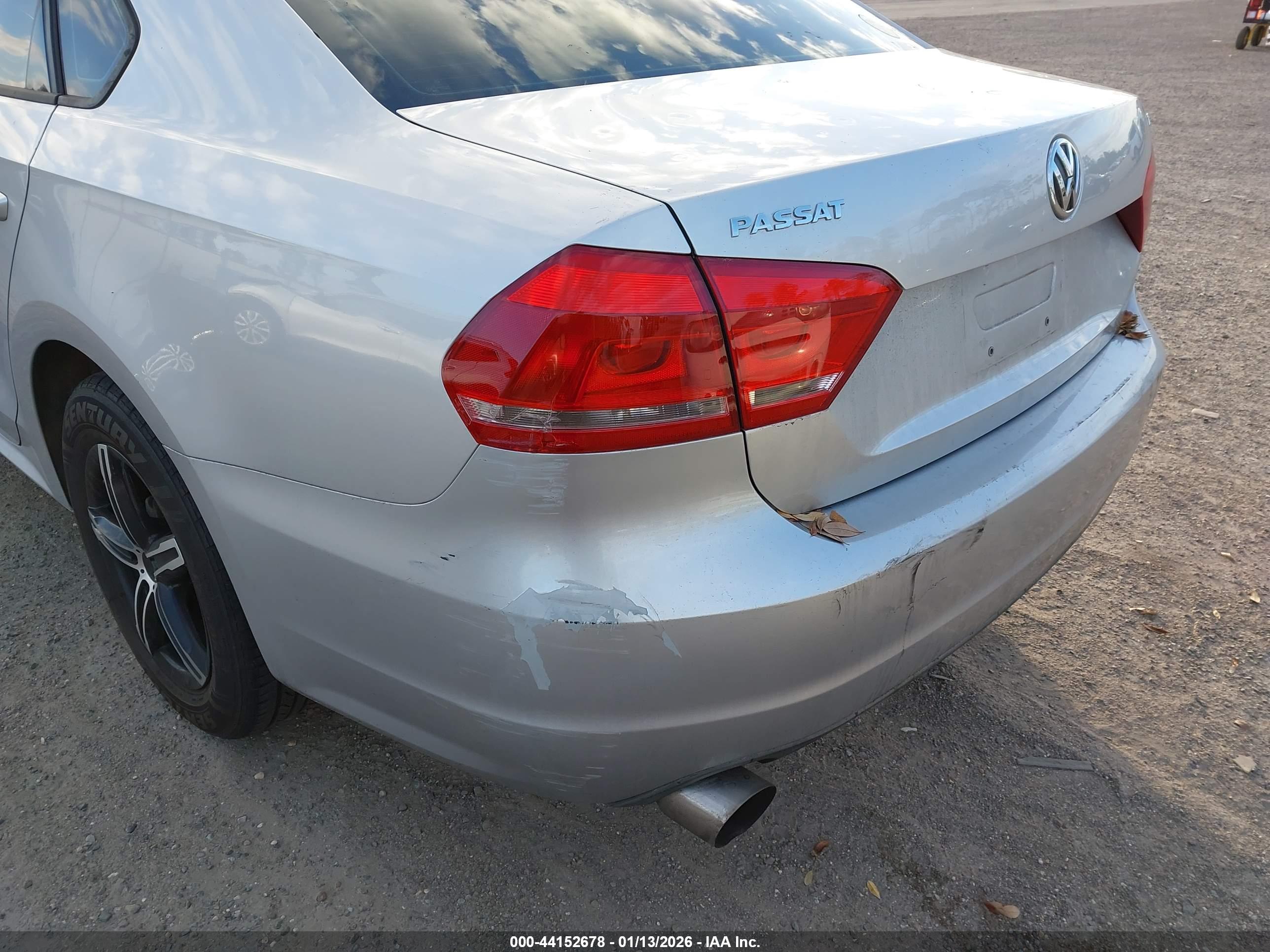 VOLKSWAGEN PASSAT image 6