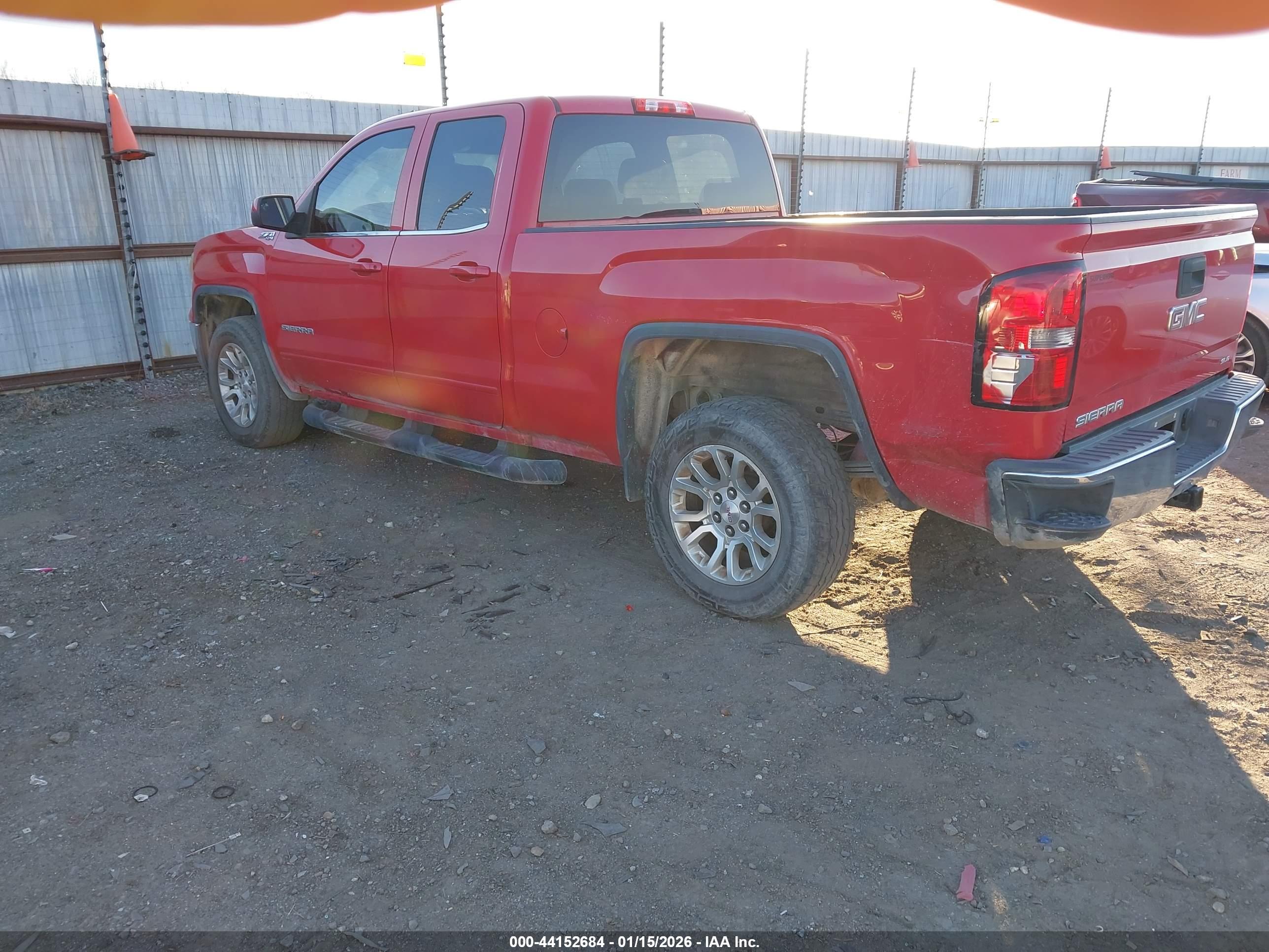 GMC SIERRA image 3