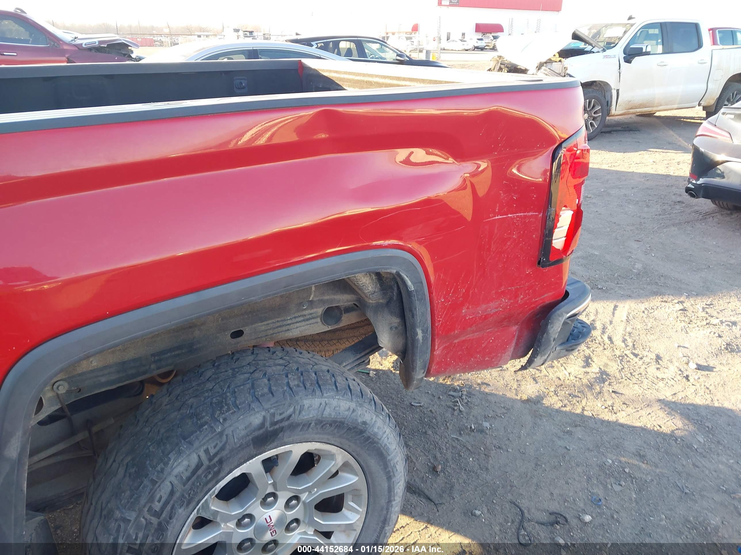 GMC SIERRA image 6