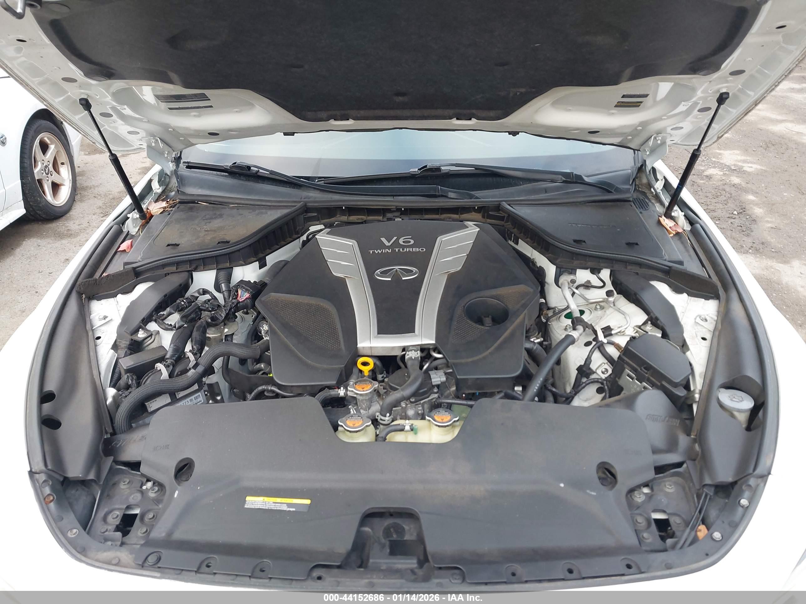 INFINITI Q60 image 10