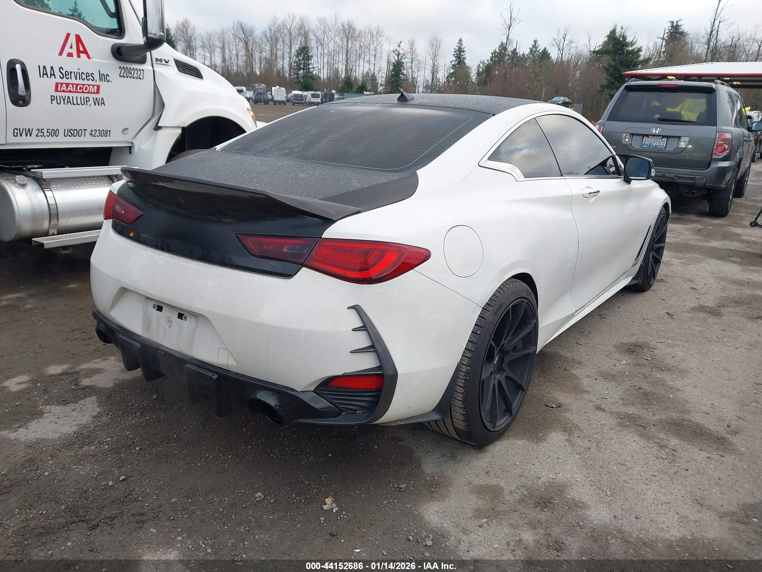 INFINITI Q60 image 4