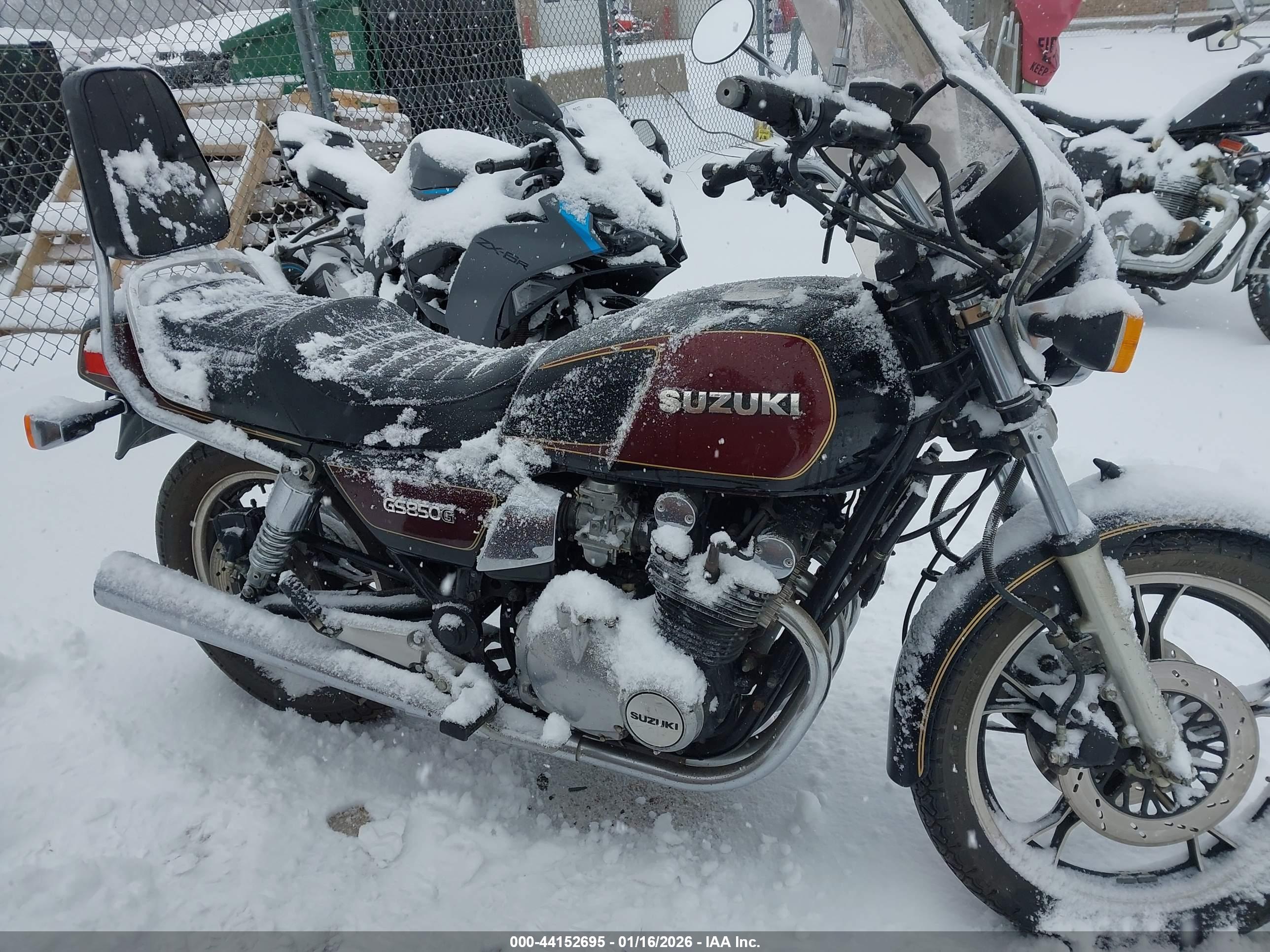 SUZUKI GS850 image 8