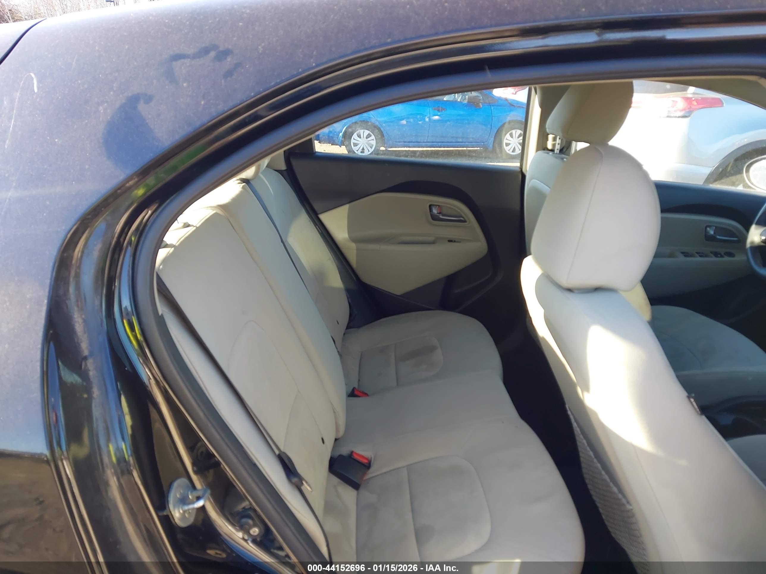 KIA RIO5 image 8