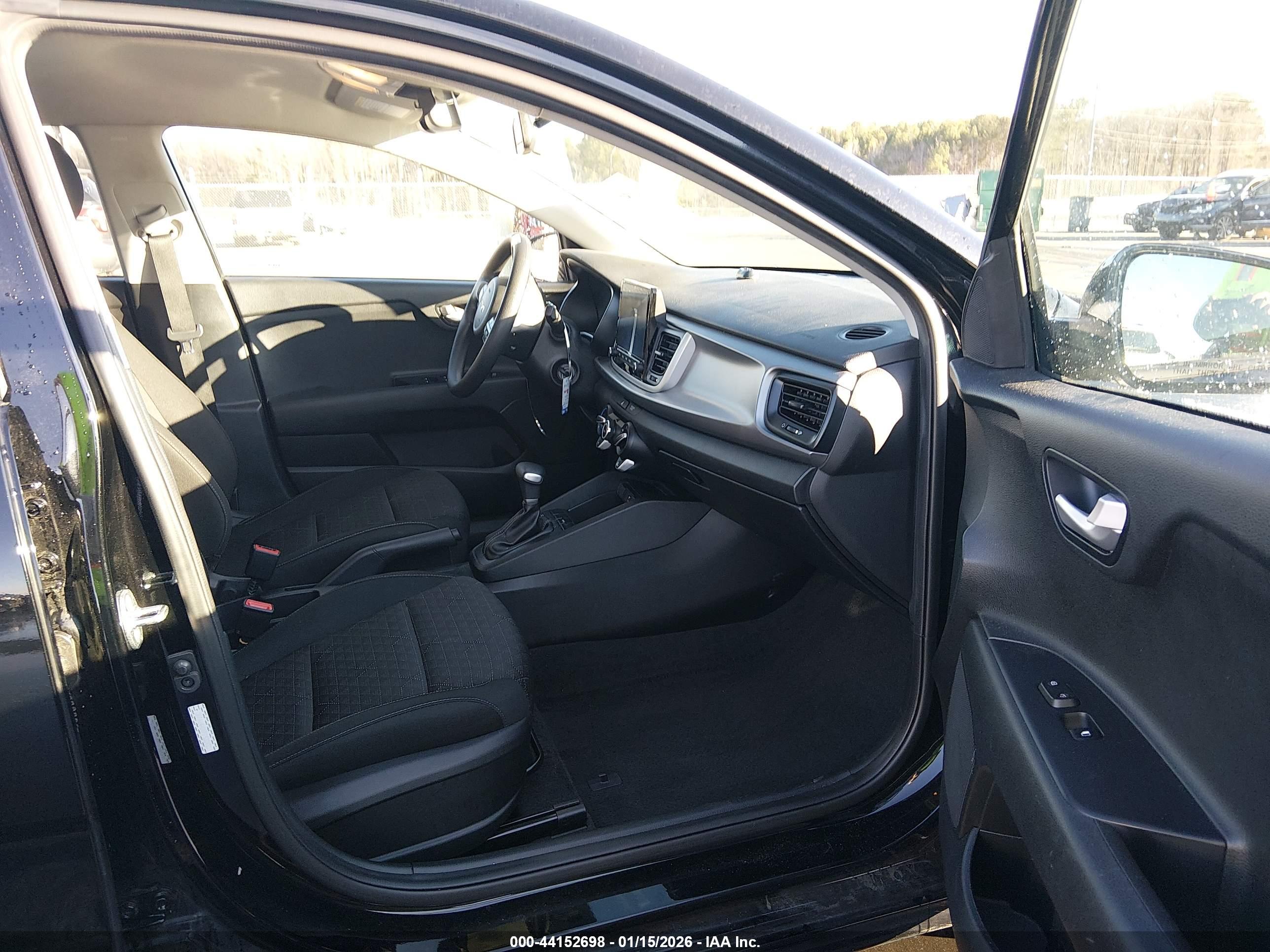 KIA RIO image 5