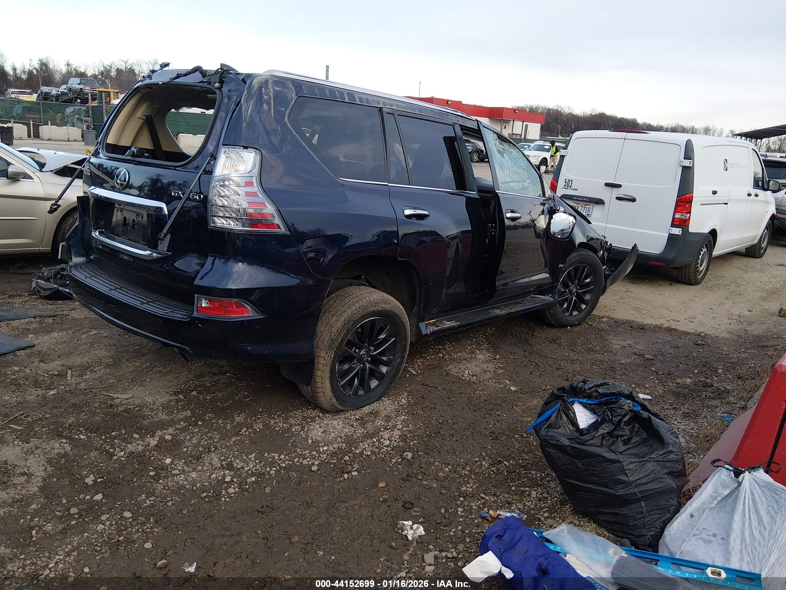 LEXUS GX image 4