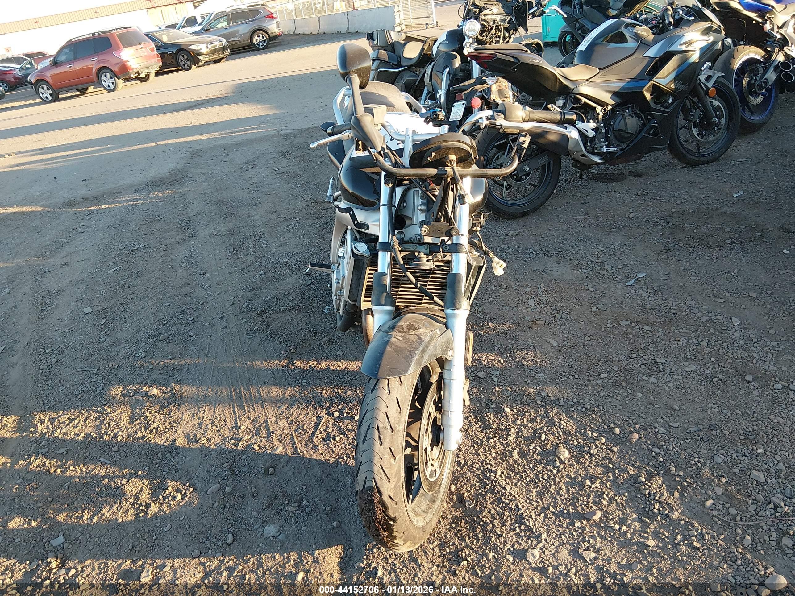 YAMAHA FZ6 image 5