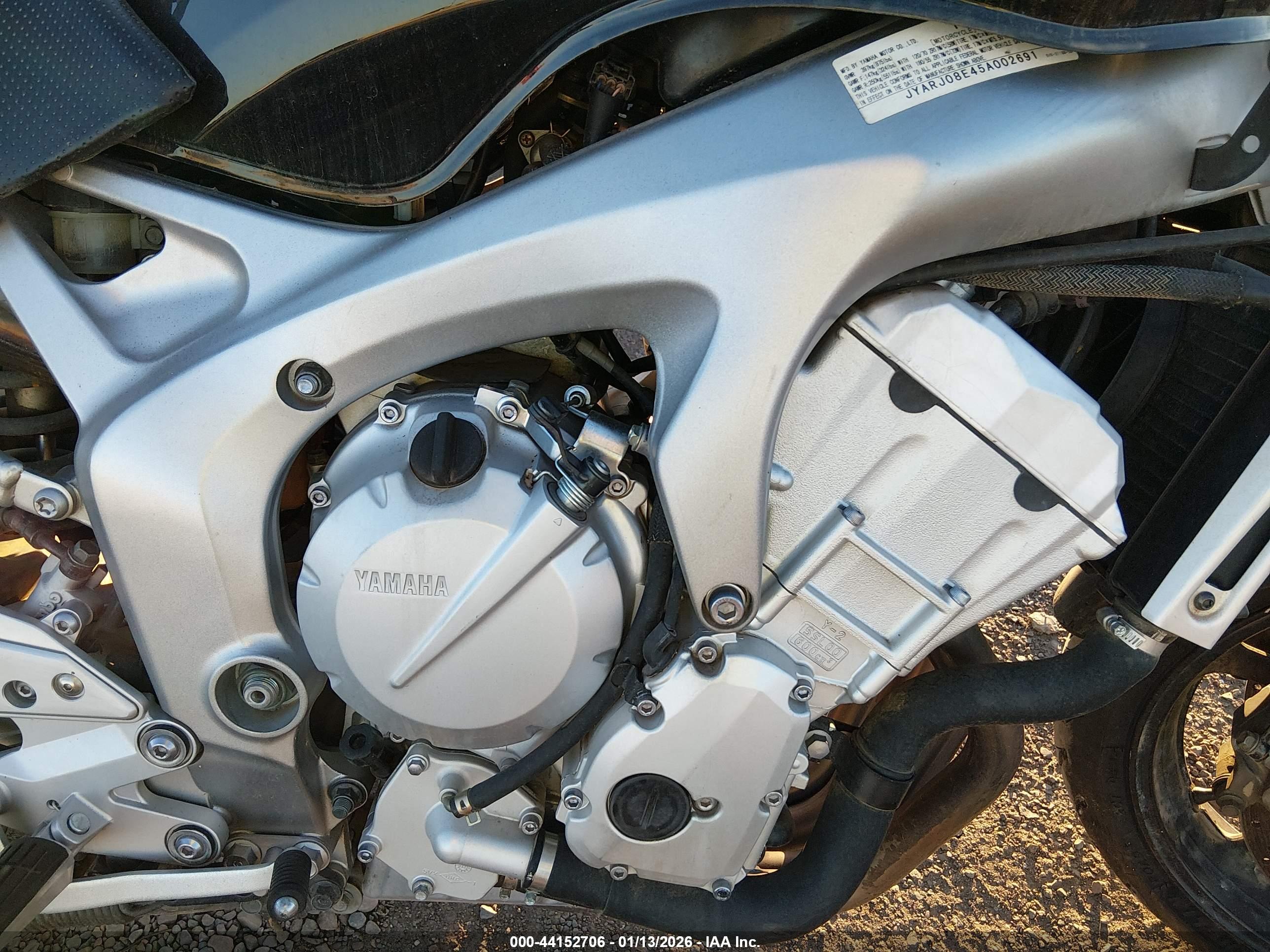 YAMAHA FZ6 image 8