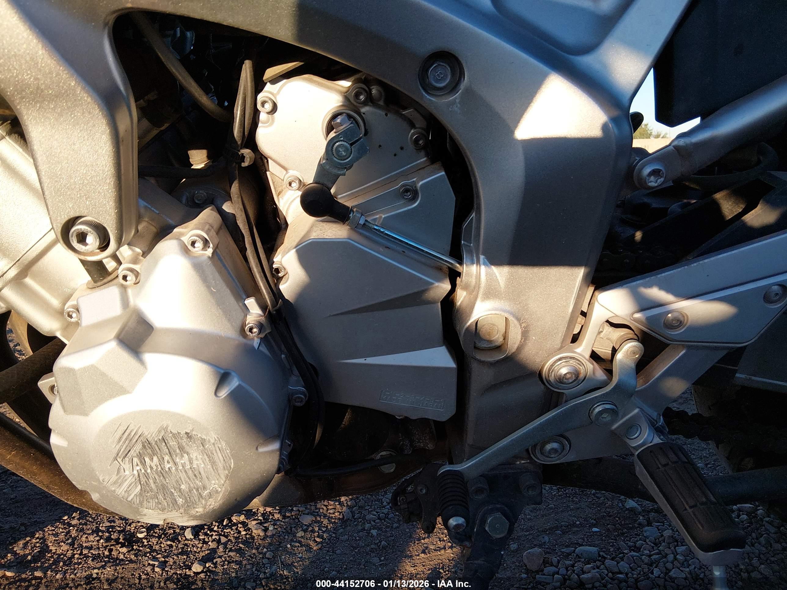 YAMAHA FZ6 image 9