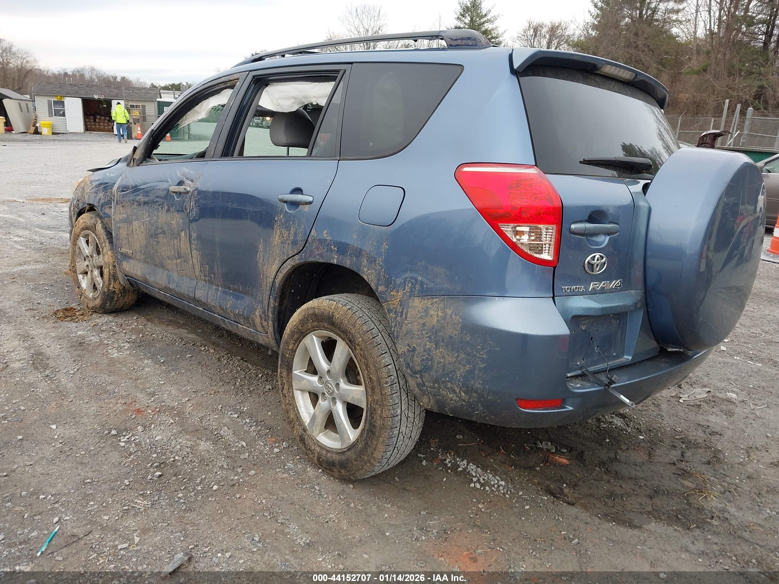TOYOTA RAV4 image 3