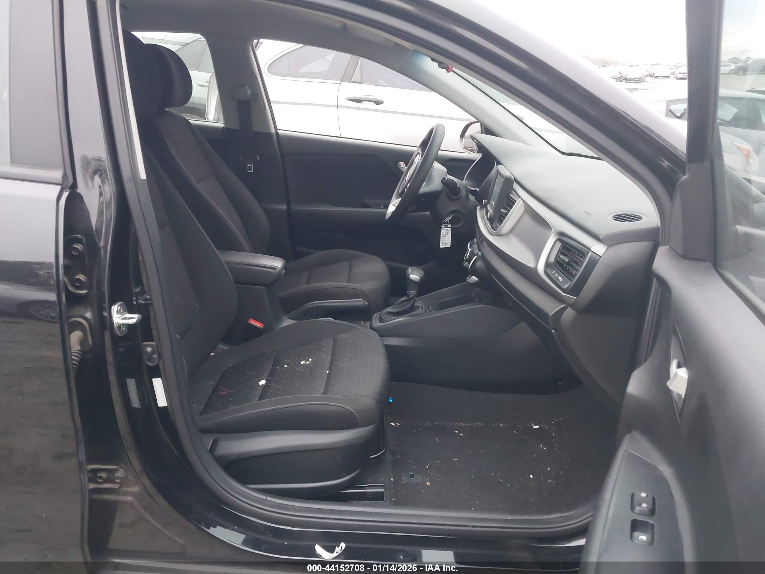 KIA RIO image 5