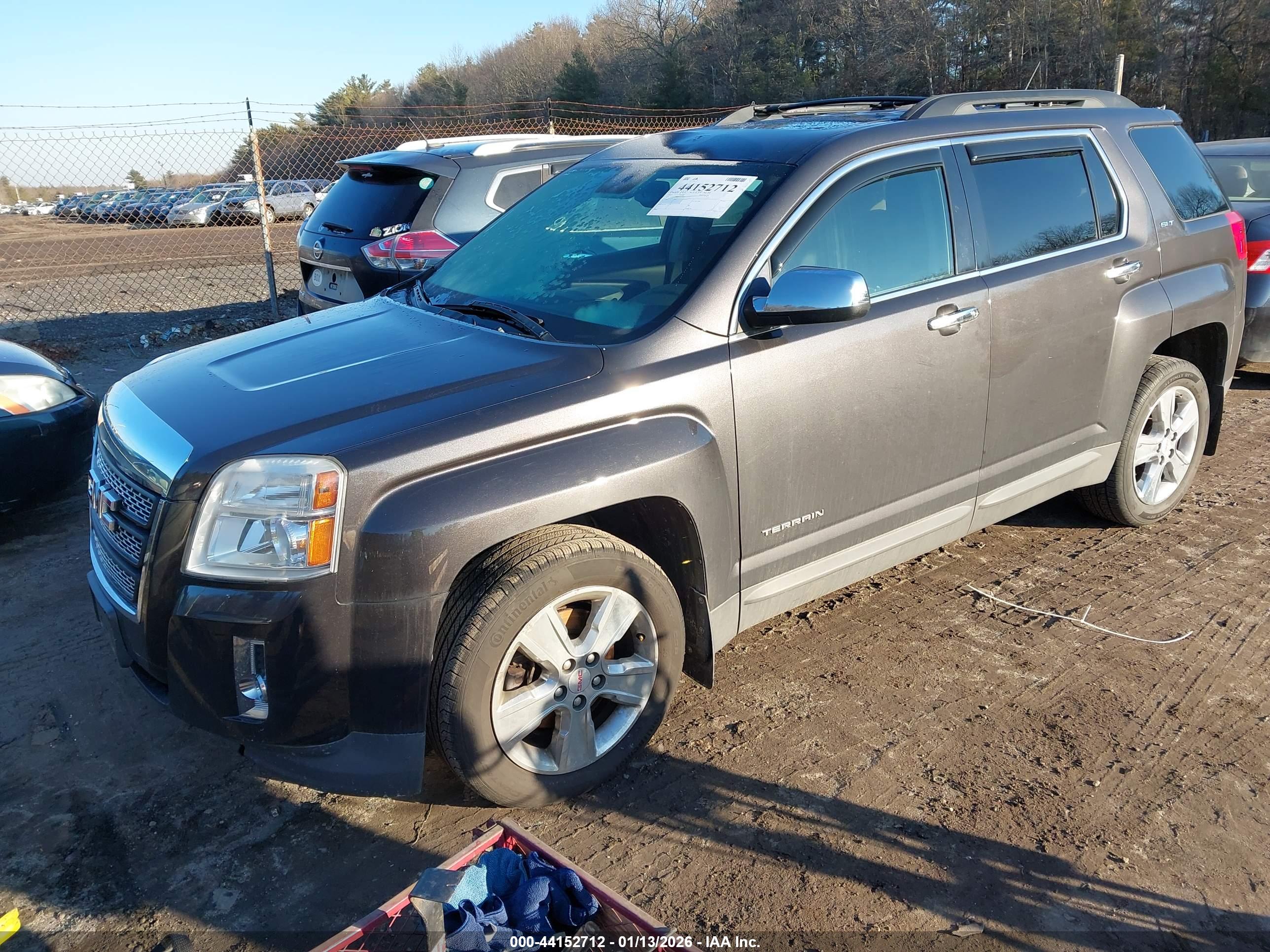 GMC TERRAIN image 2