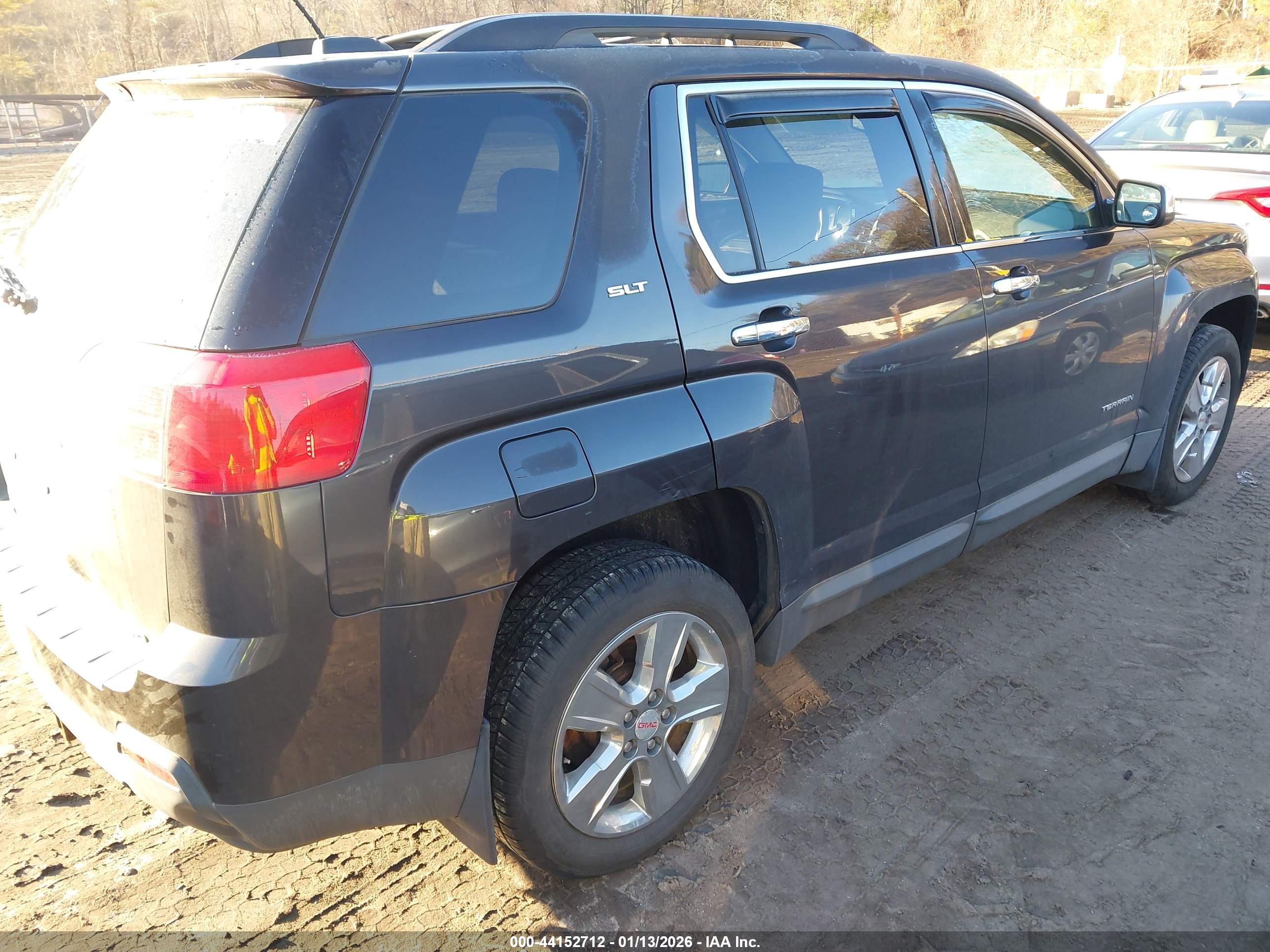 GMC TERRAIN image 4