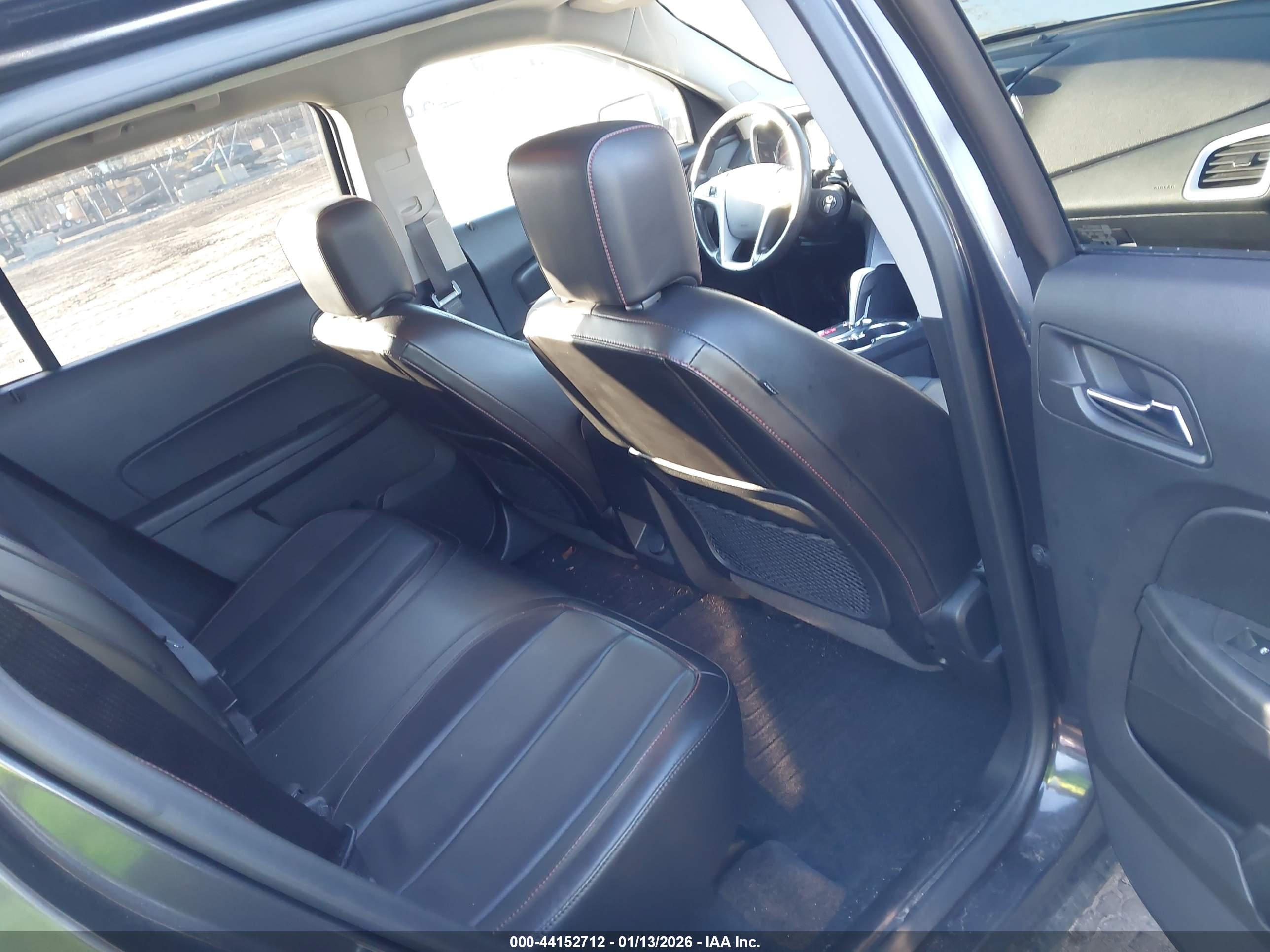 GMC TERRAIN image 8