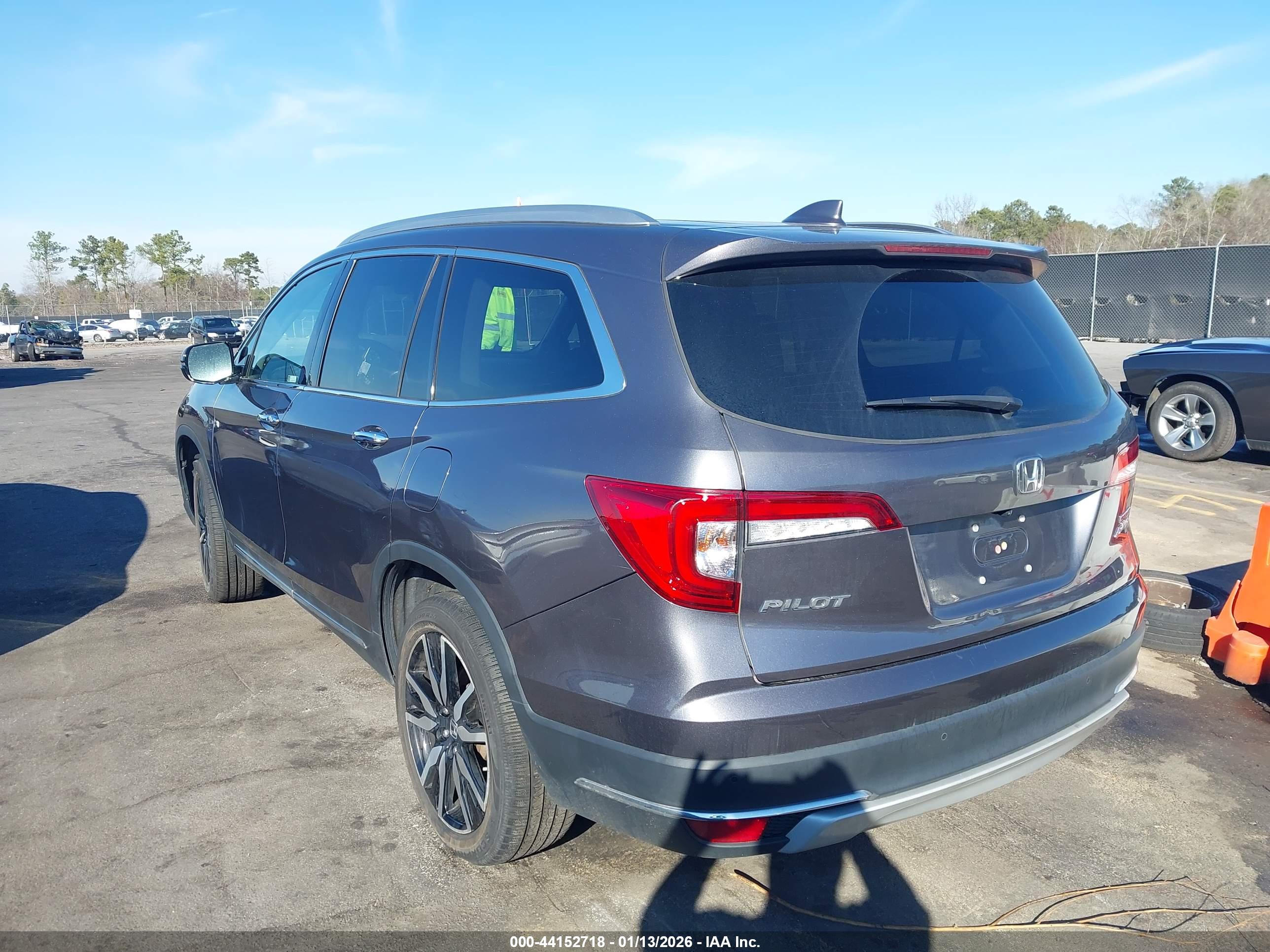 HONDA PILOT image 3