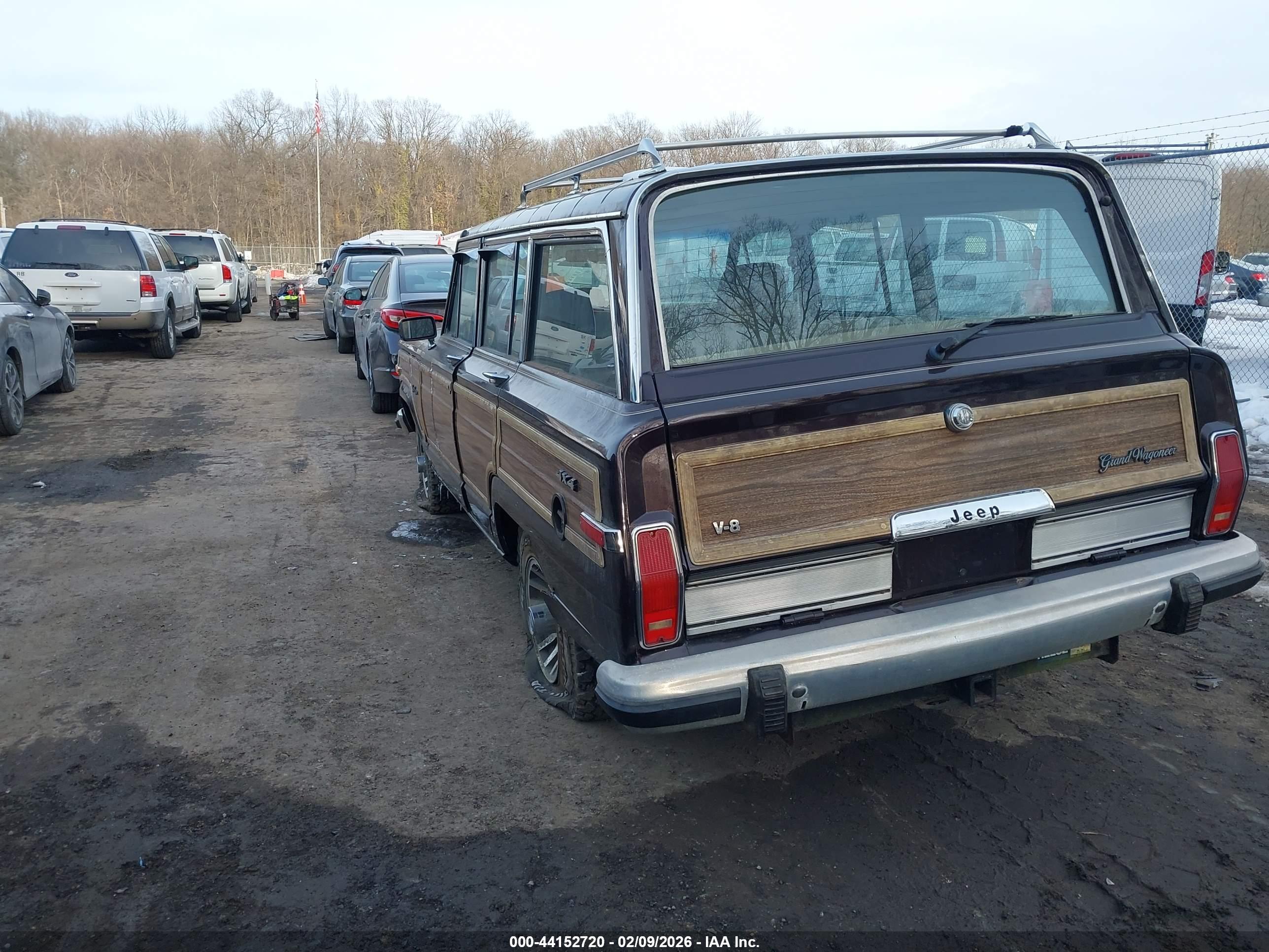 JEEP GRAND image 3