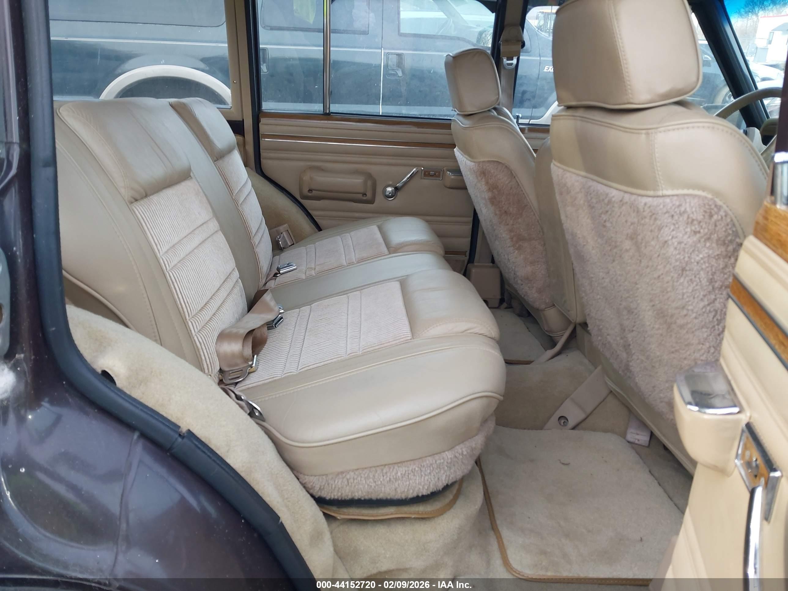 JEEP GRAND image 8