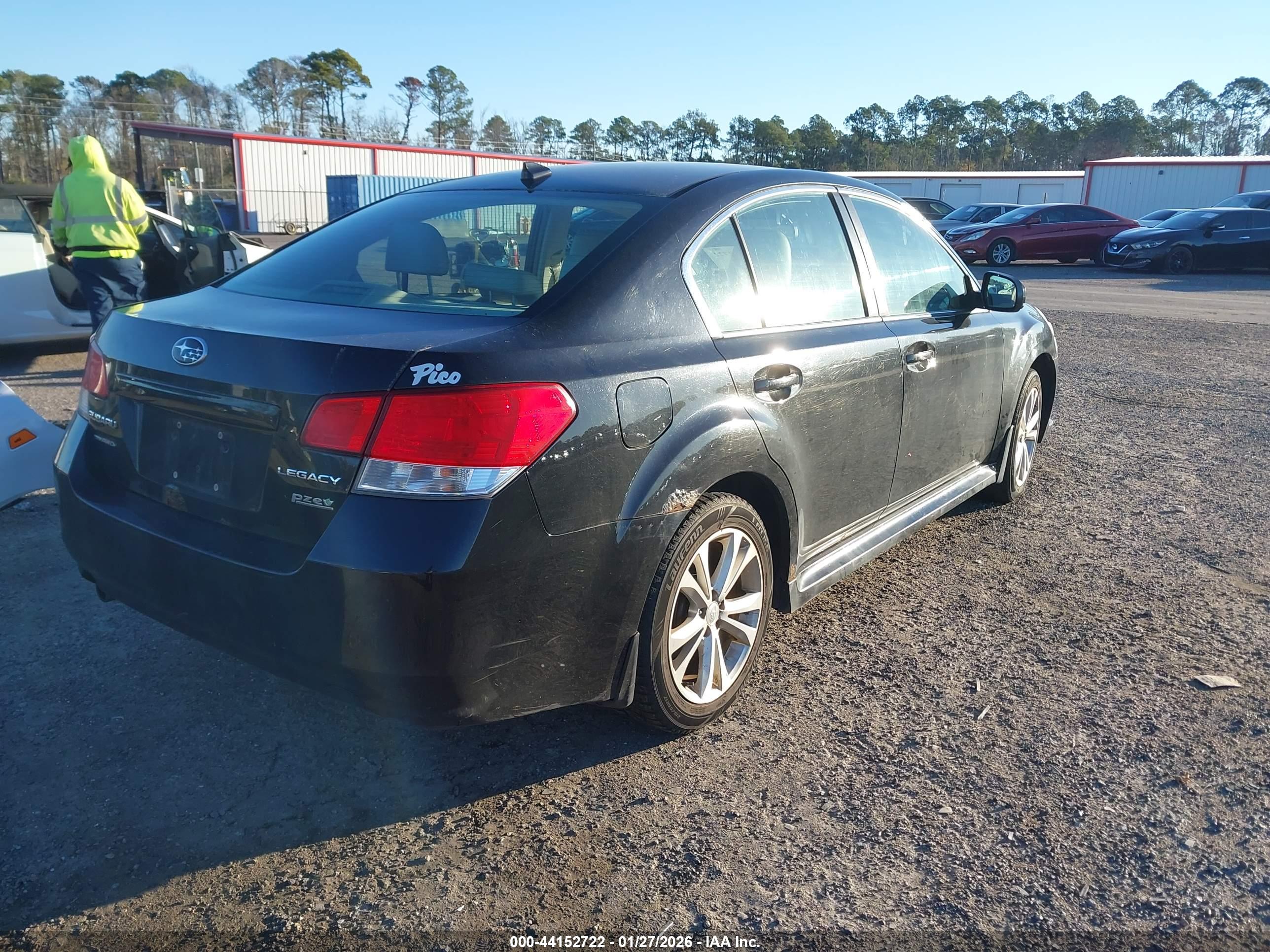 SUBARU LEGACY image 4