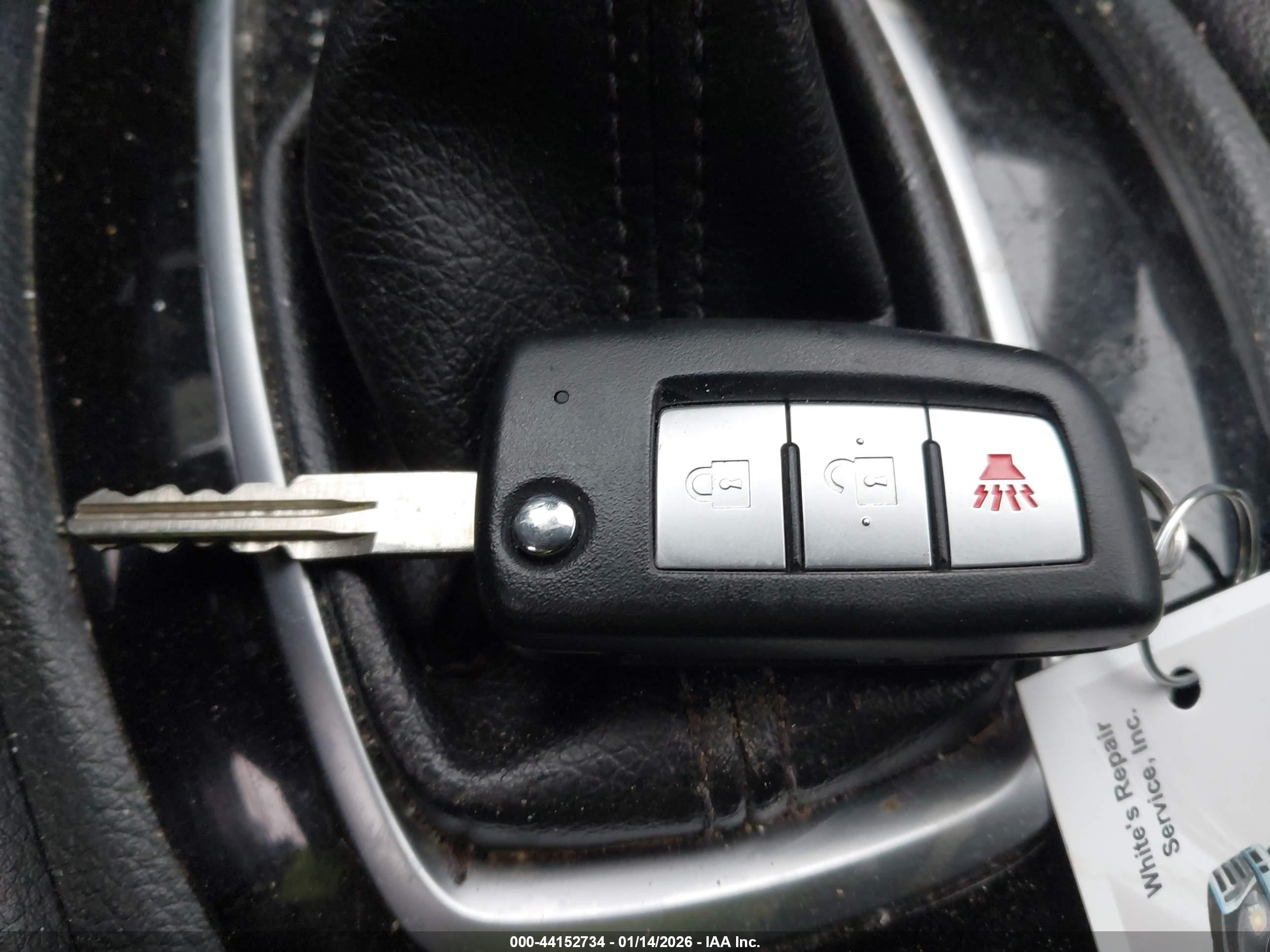 NISSAN ROGUE image 11