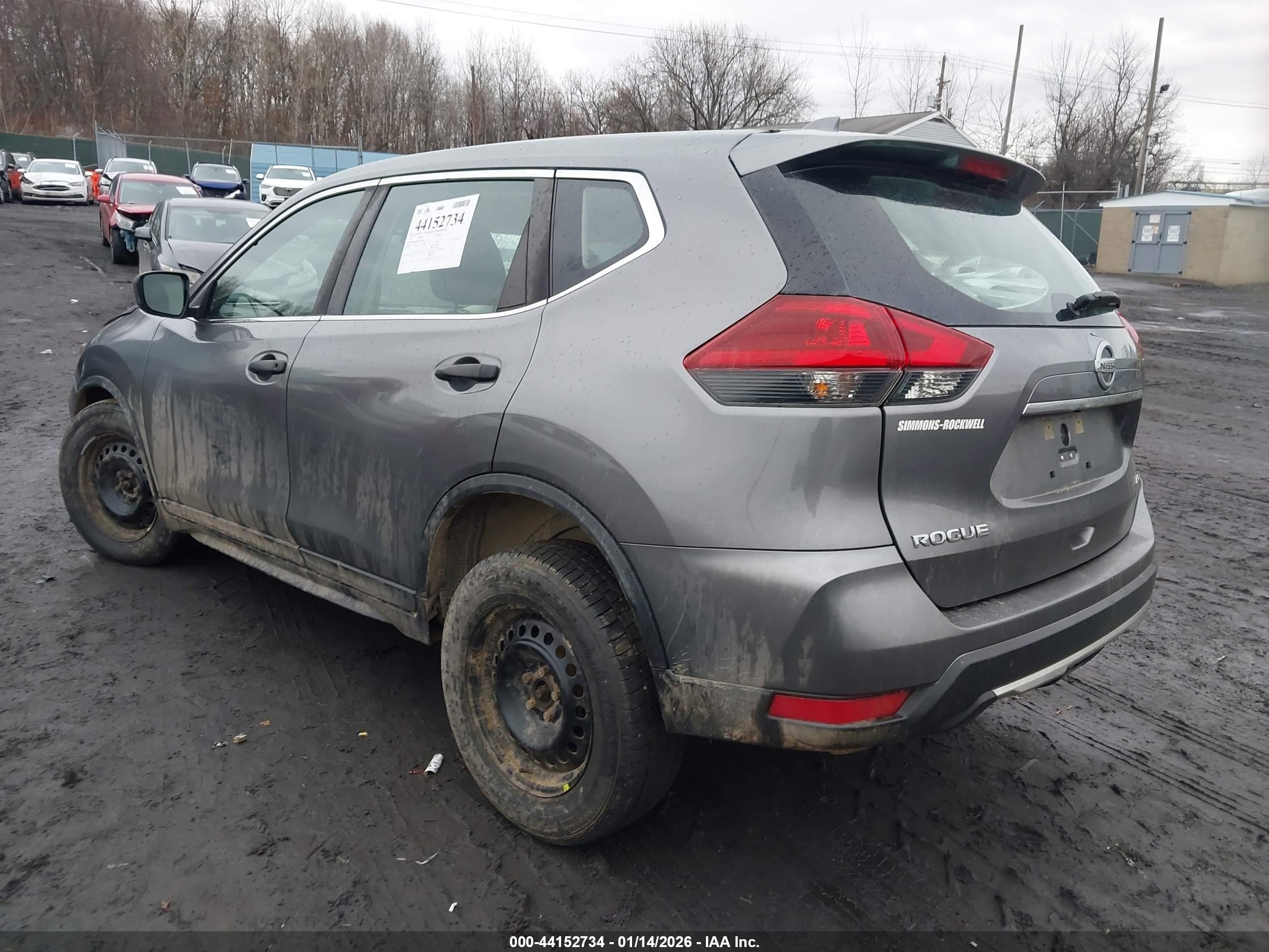NISSAN ROGUE image 3