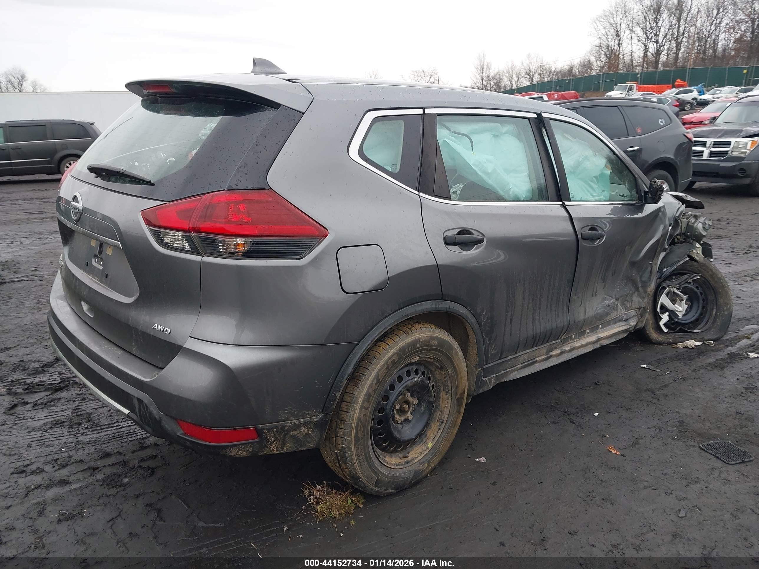 NISSAN ROGUE image 4