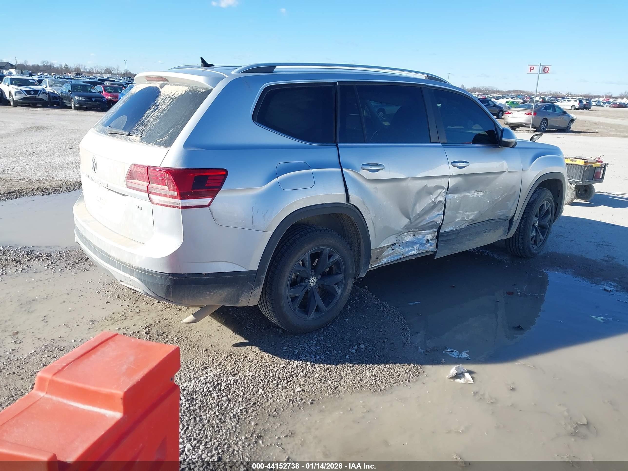 VOLKSWAGEN ATLAS image 4