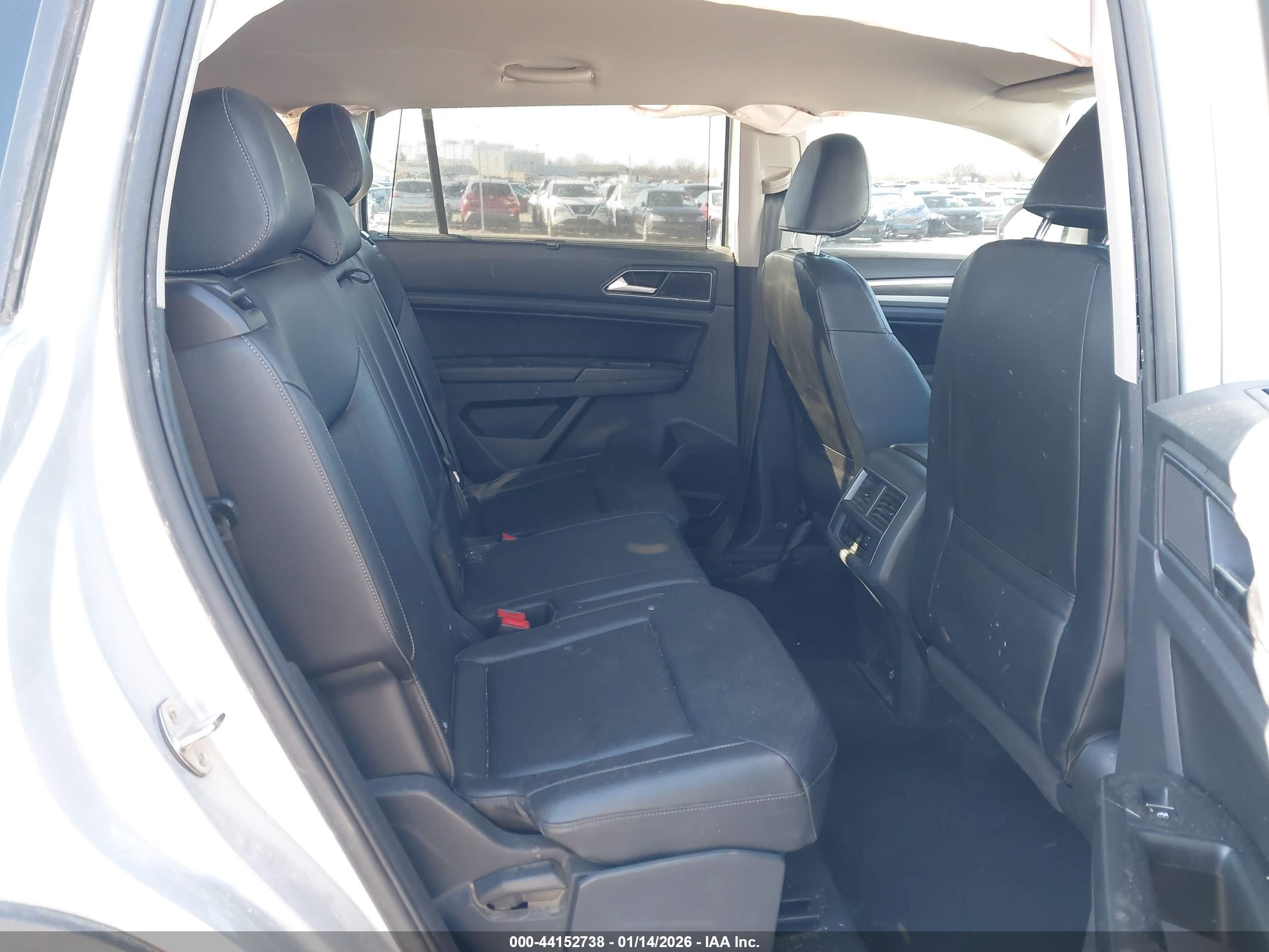 VOLKSWAGEN ATLAS image 8