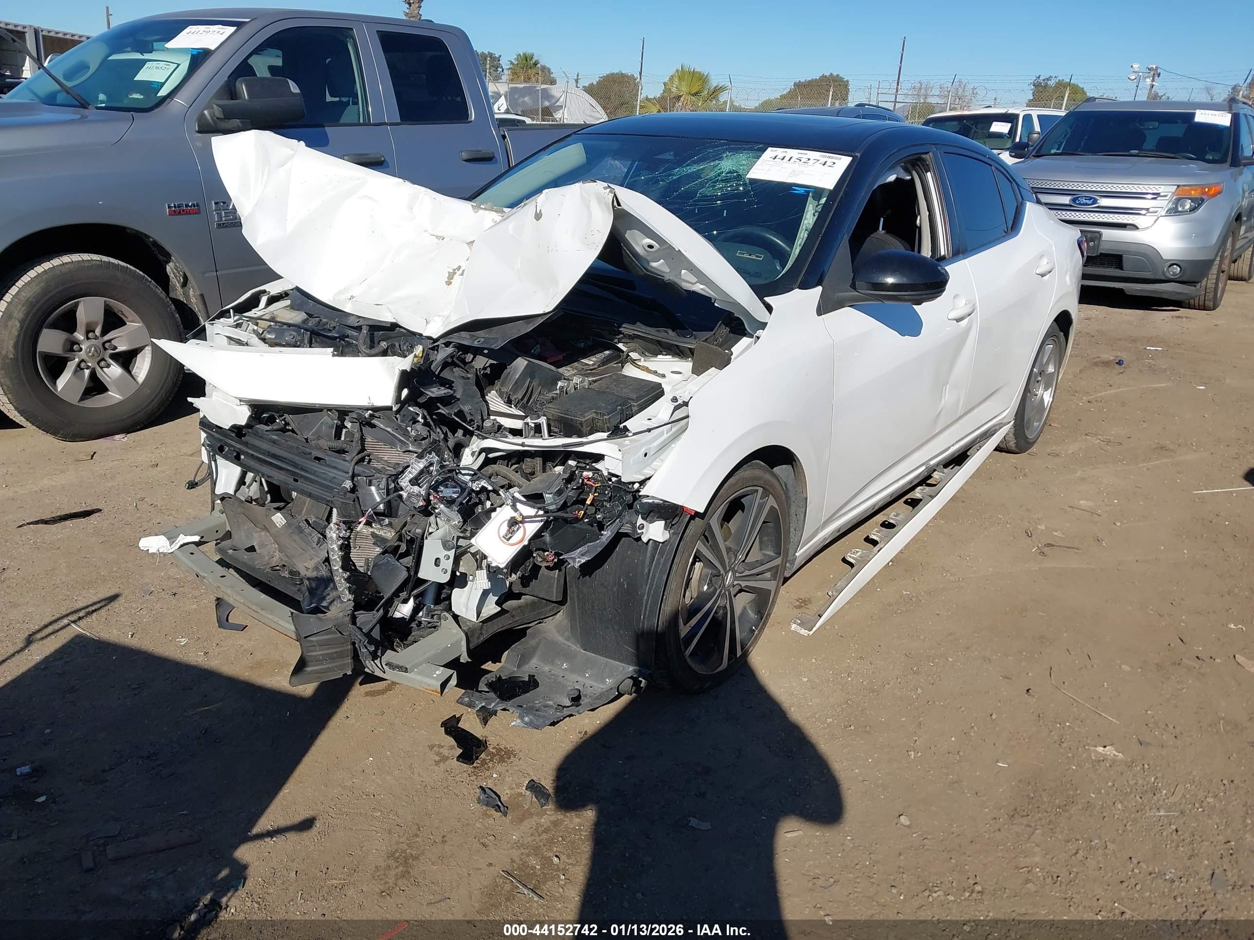 NISSAN SENTRA image 2